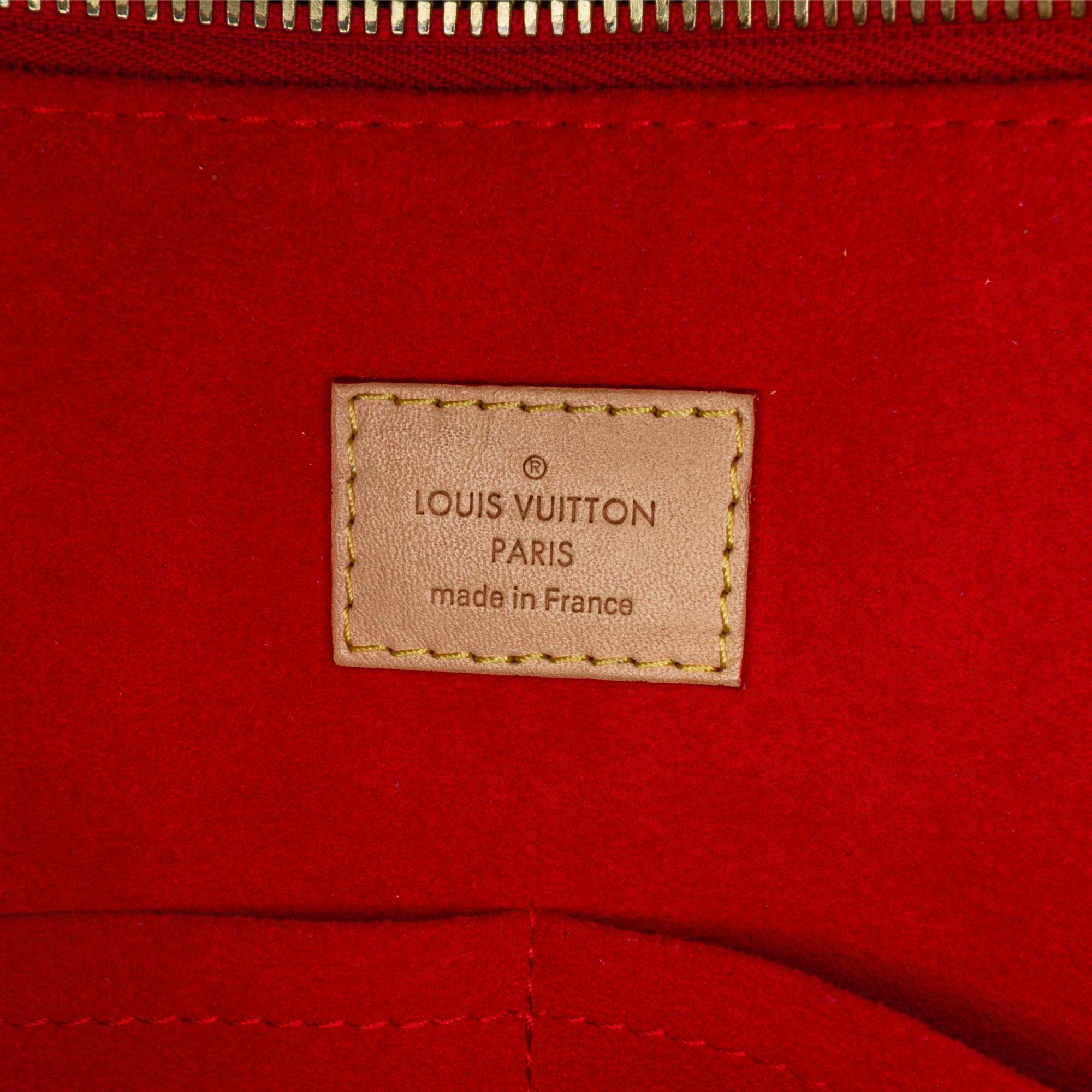 Louis Vuitton Monogram V Tote MM (SHG-5FGVKH)