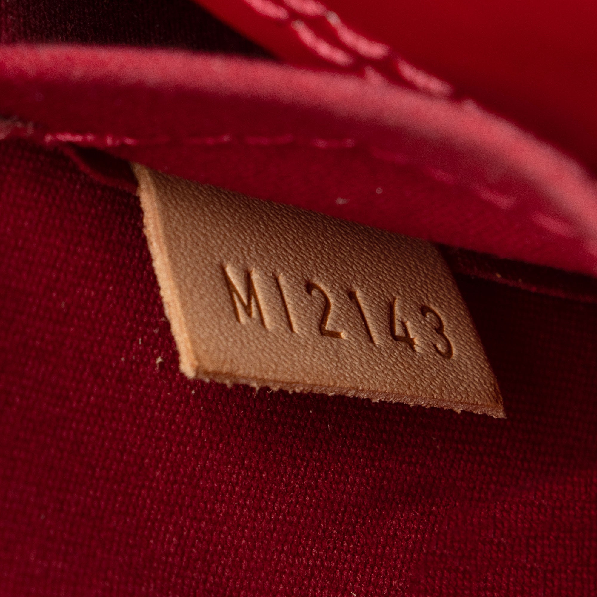 Louis Vuitton Monogram Vernis Alma BB Satchel (SHF-vVmwfj)