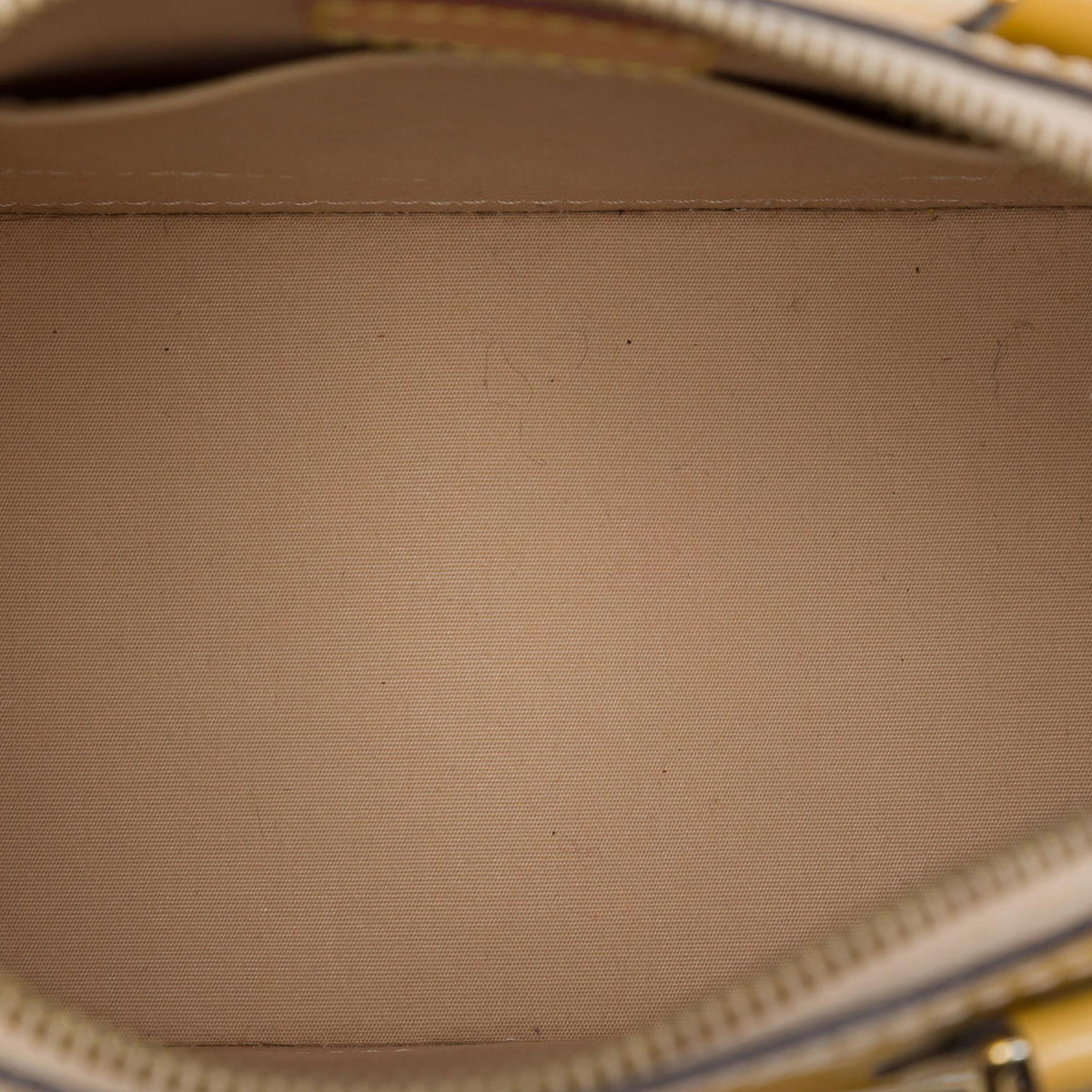 Louis Vuitton Monogram Vernis Alma BB