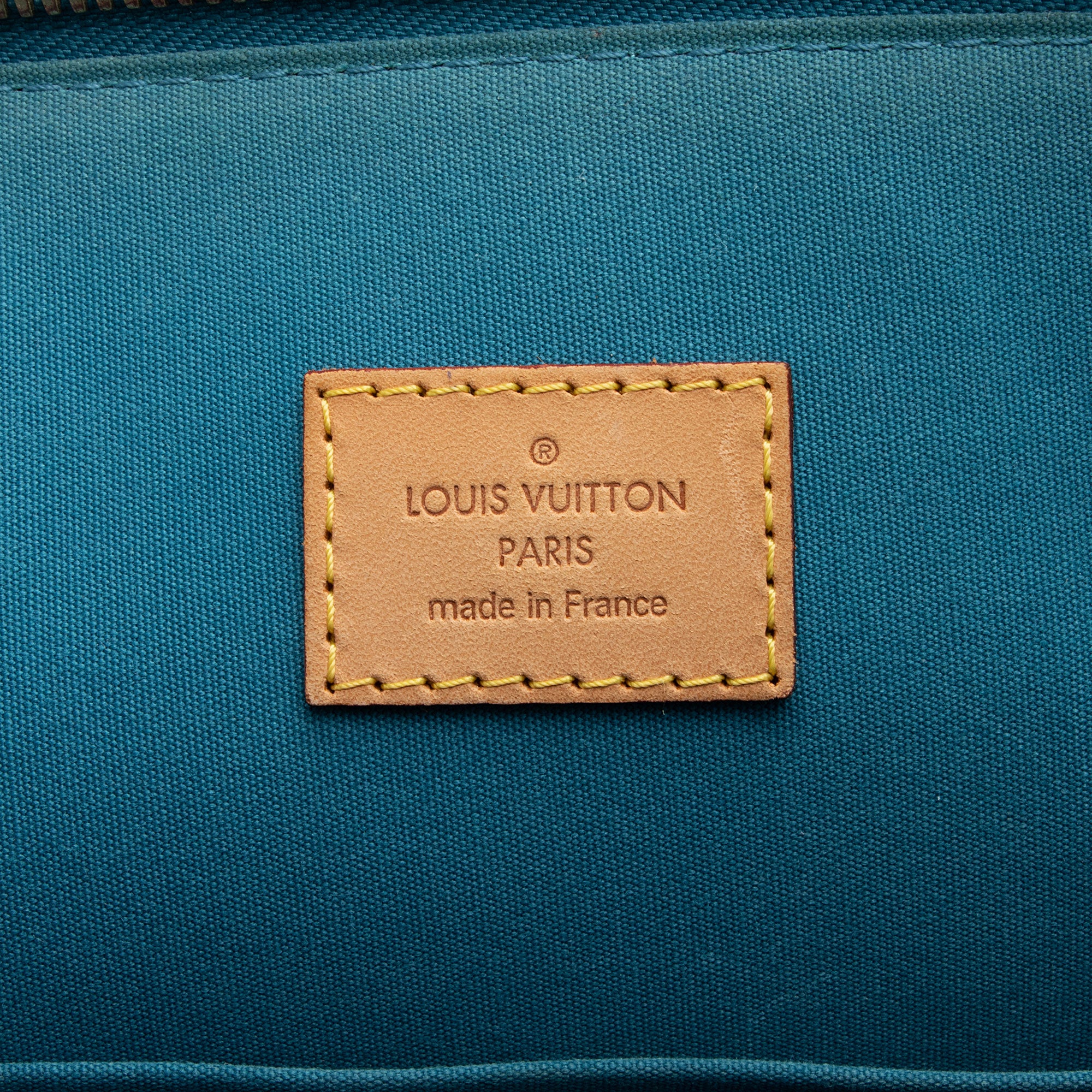 Louis Vuitton Monogram Vernis Alma GM Satchel (SHF-Z4HtXk)