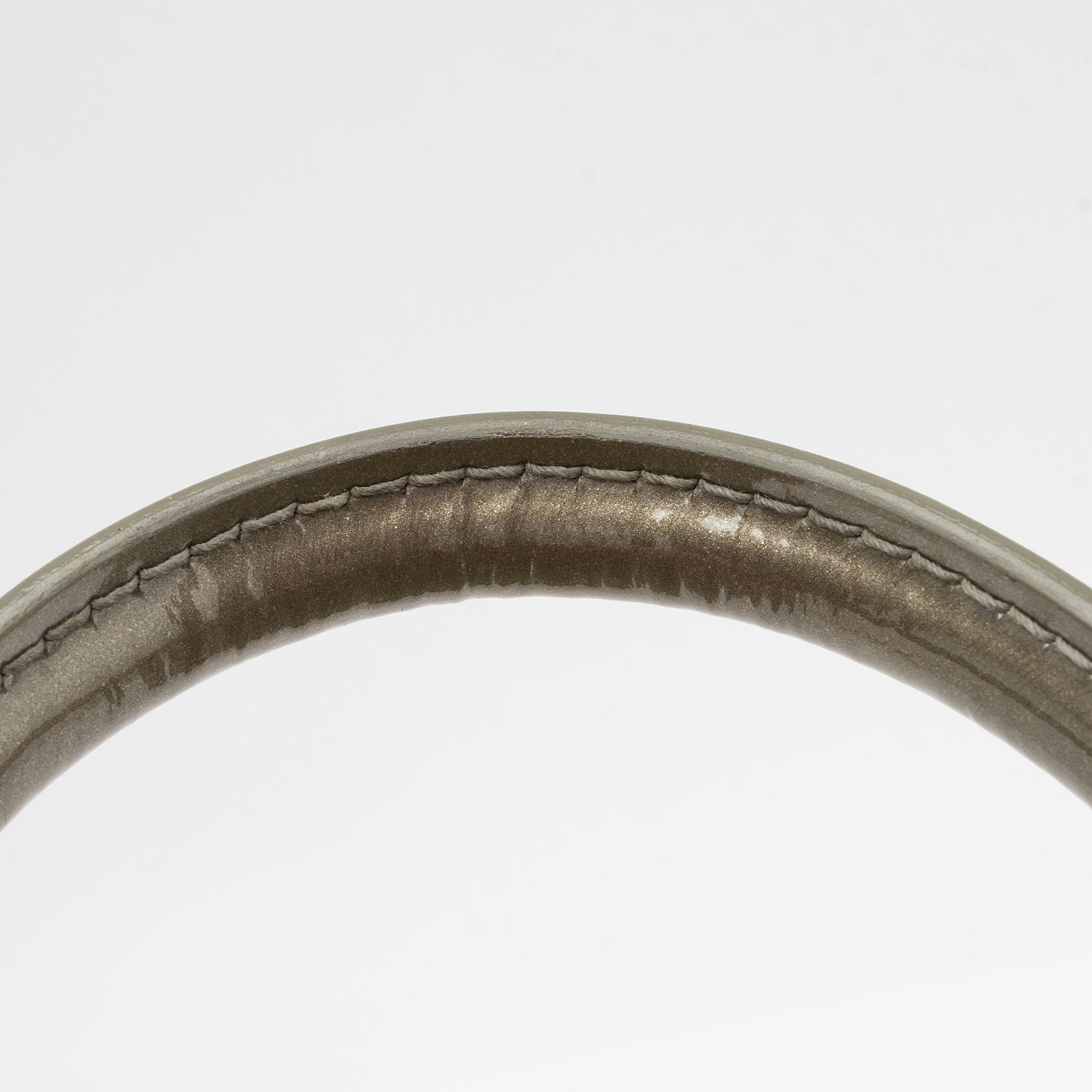 Louis Vuitton Monogram Vernis Alma GM Satchel (SHF-pjW87V)