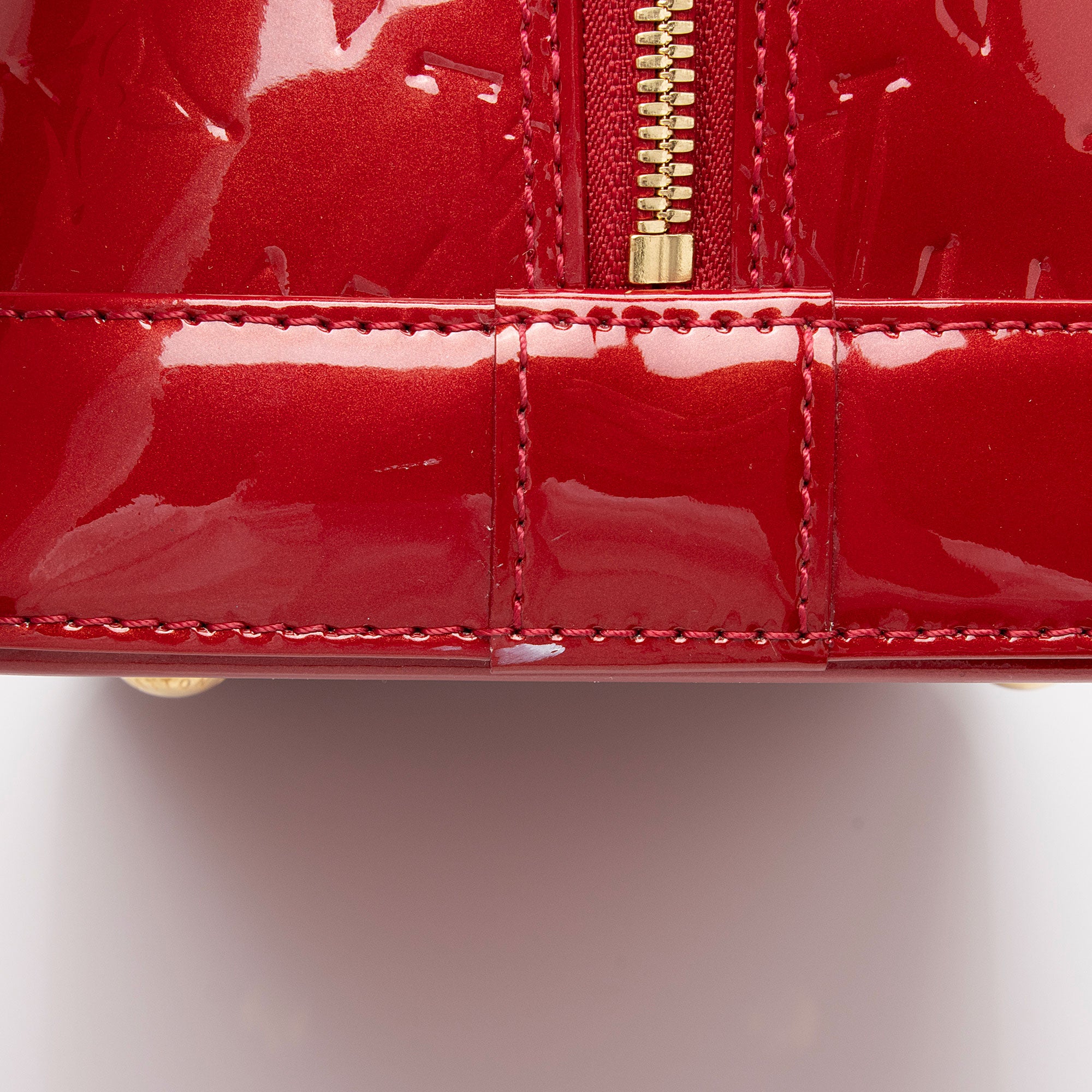 Louis Vuitton Monogram Vernis Alma GM Satchel (SHF-qWt83h)