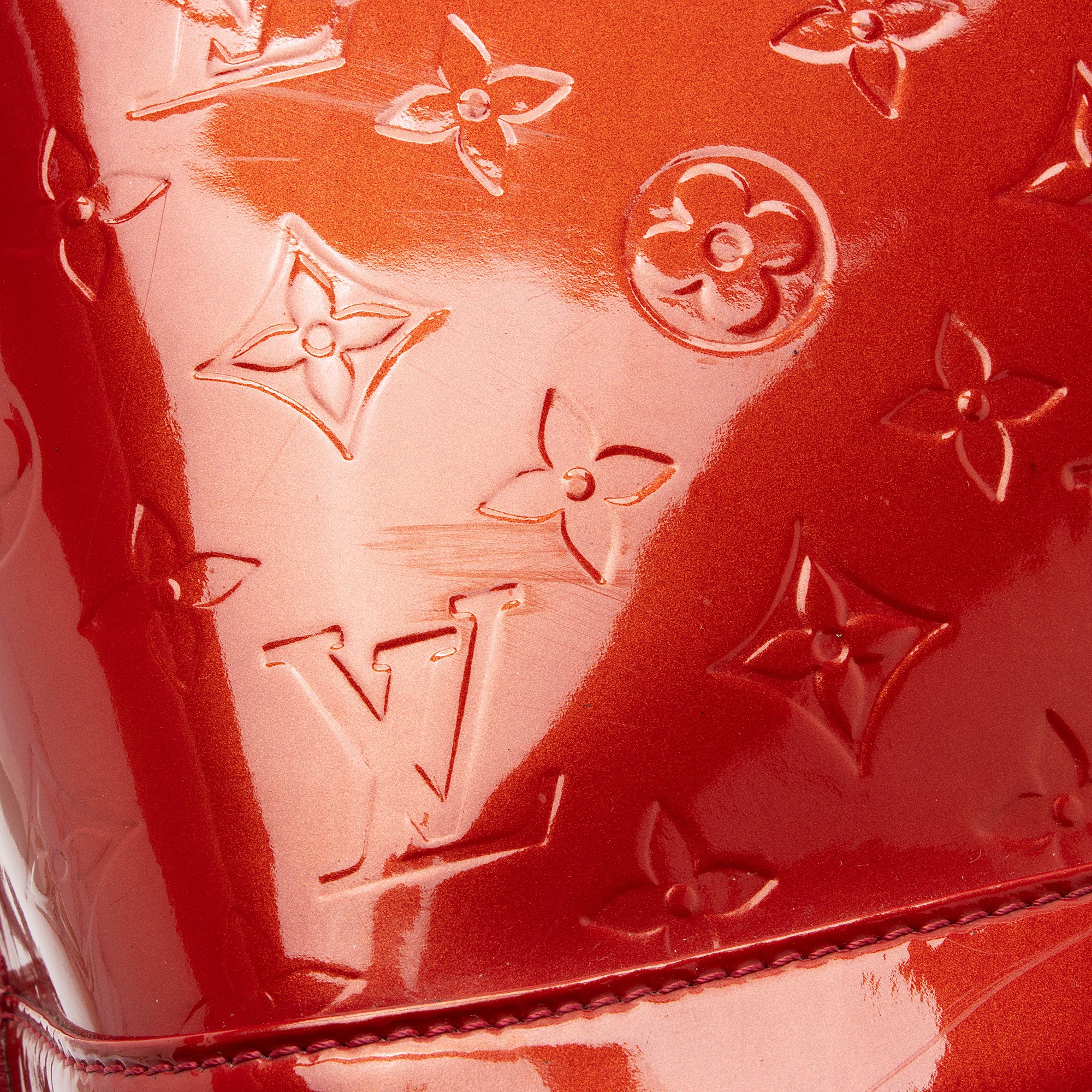 Louis Vuitton Monogram Vernis Alma GM Satchel (SHF-7bvjjk)