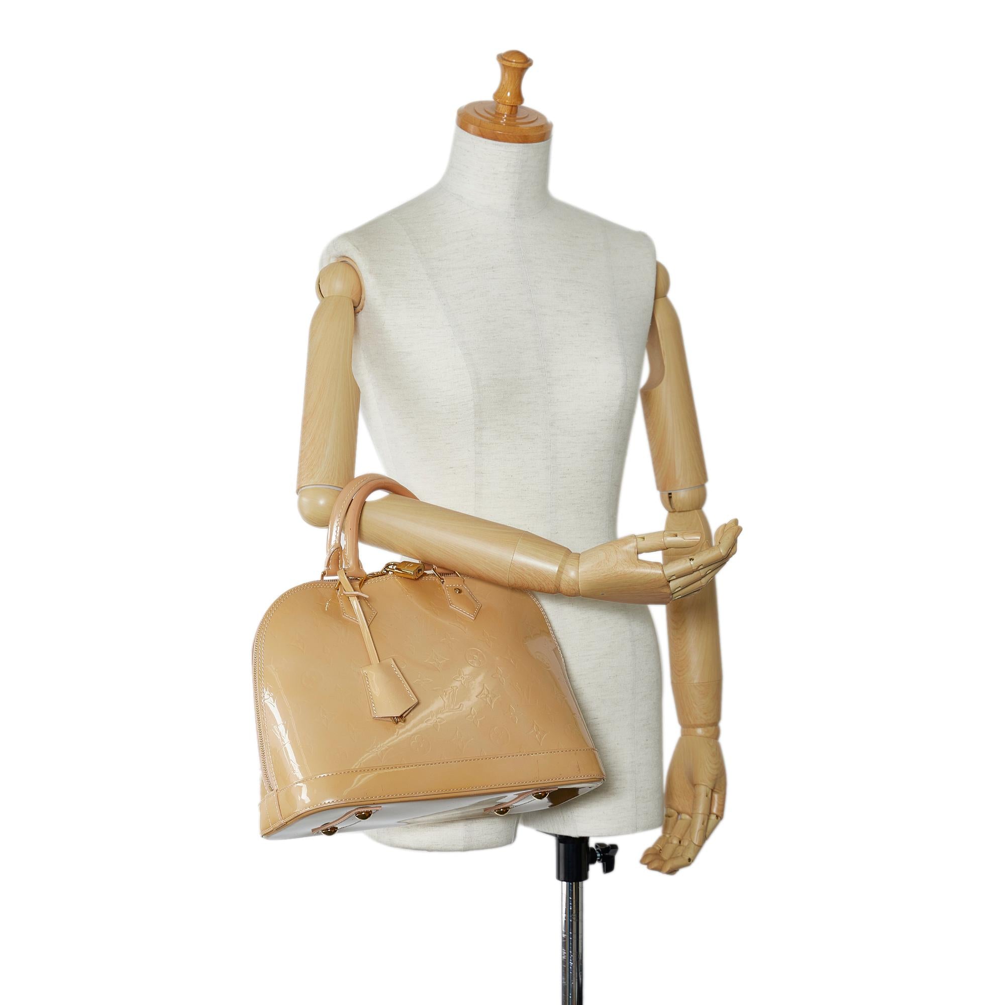 Louis Vuitton Monogram Vernis Alma PM (SHG-Xt3lPT)