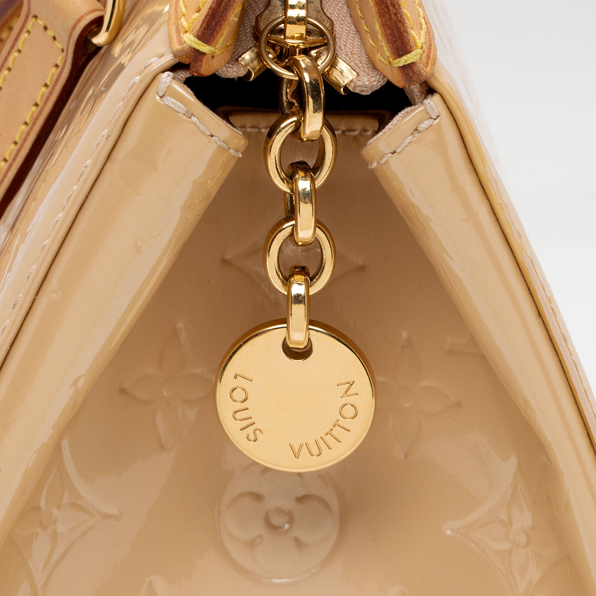 Louis Vuitton Monogram Vernis Brea GM Satchel (SHF-u6q60W)