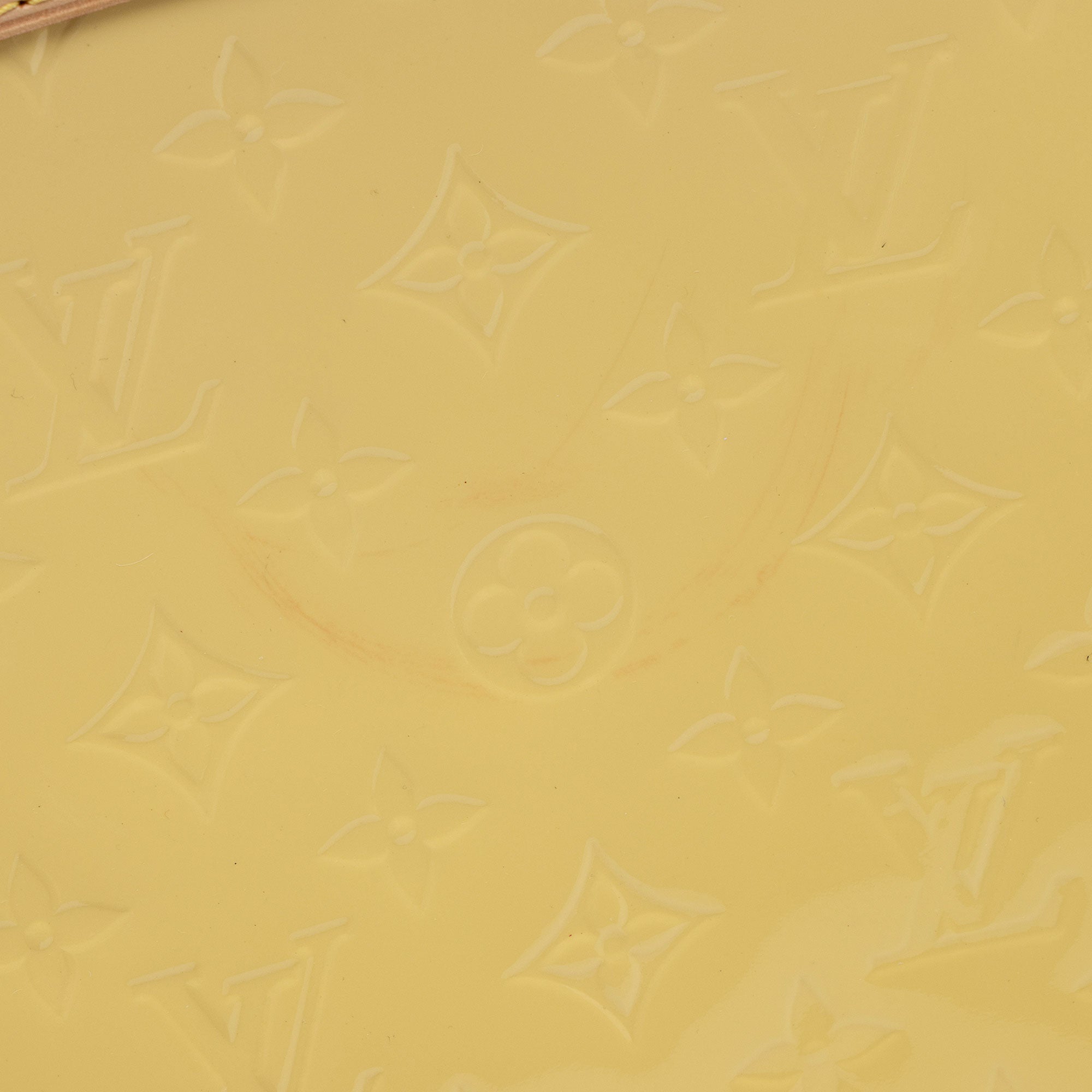 Louis Vuitton Monogram Vernis Brea MM Satchel (SHF-sj1CmG)