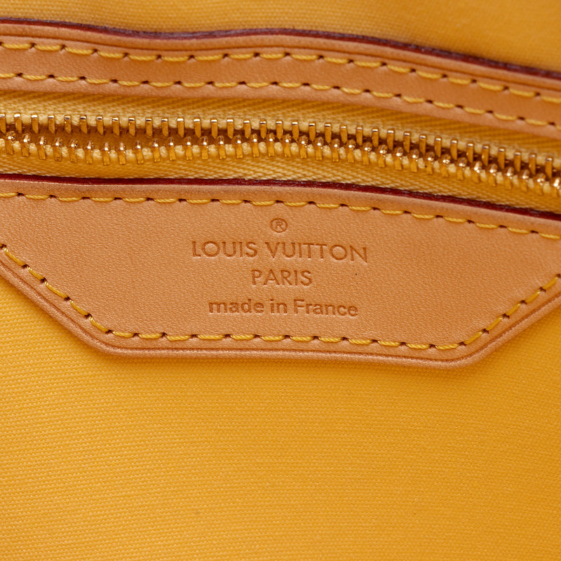 Louis Vuitton Monogram Vernis Brea MM Satchel (SHF-sj1CmG)