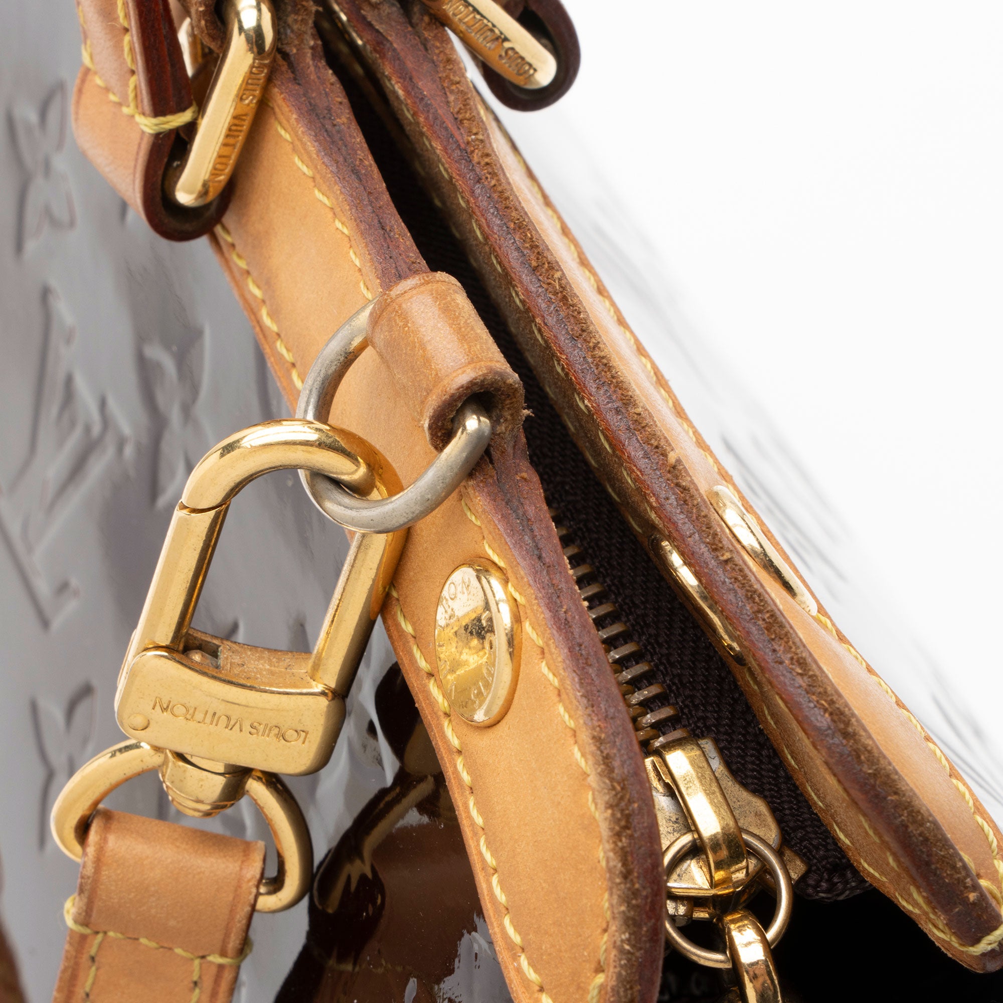 Louis Vuitton Monogram Vernis Brea MM Satchel (SHF-hgZDJV)