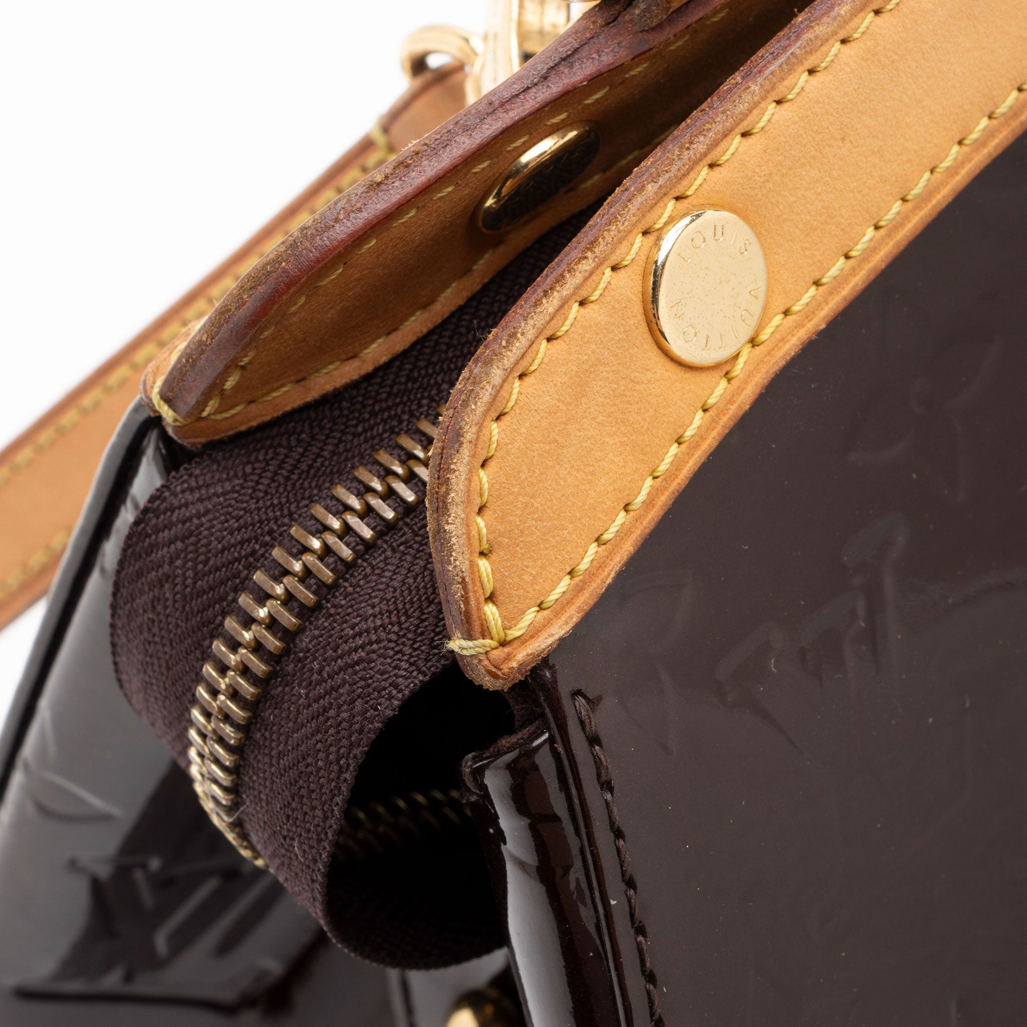 Louis Vuitton Monogram Vernis Brea MM Satchel (SHF-hgZDJV)