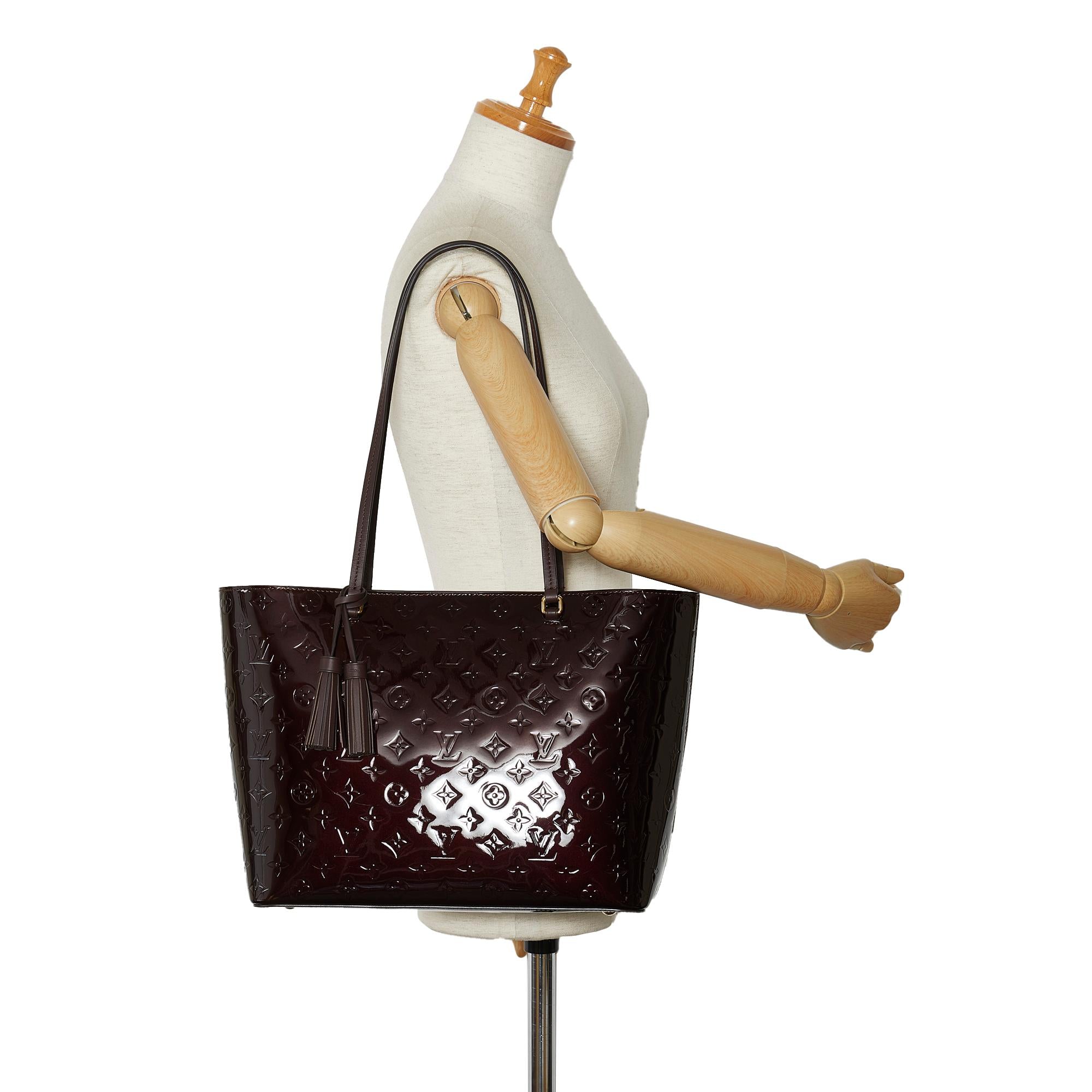 Louis Vuitton Monogram Vernis Long Beach (SHG-AhOsEx)