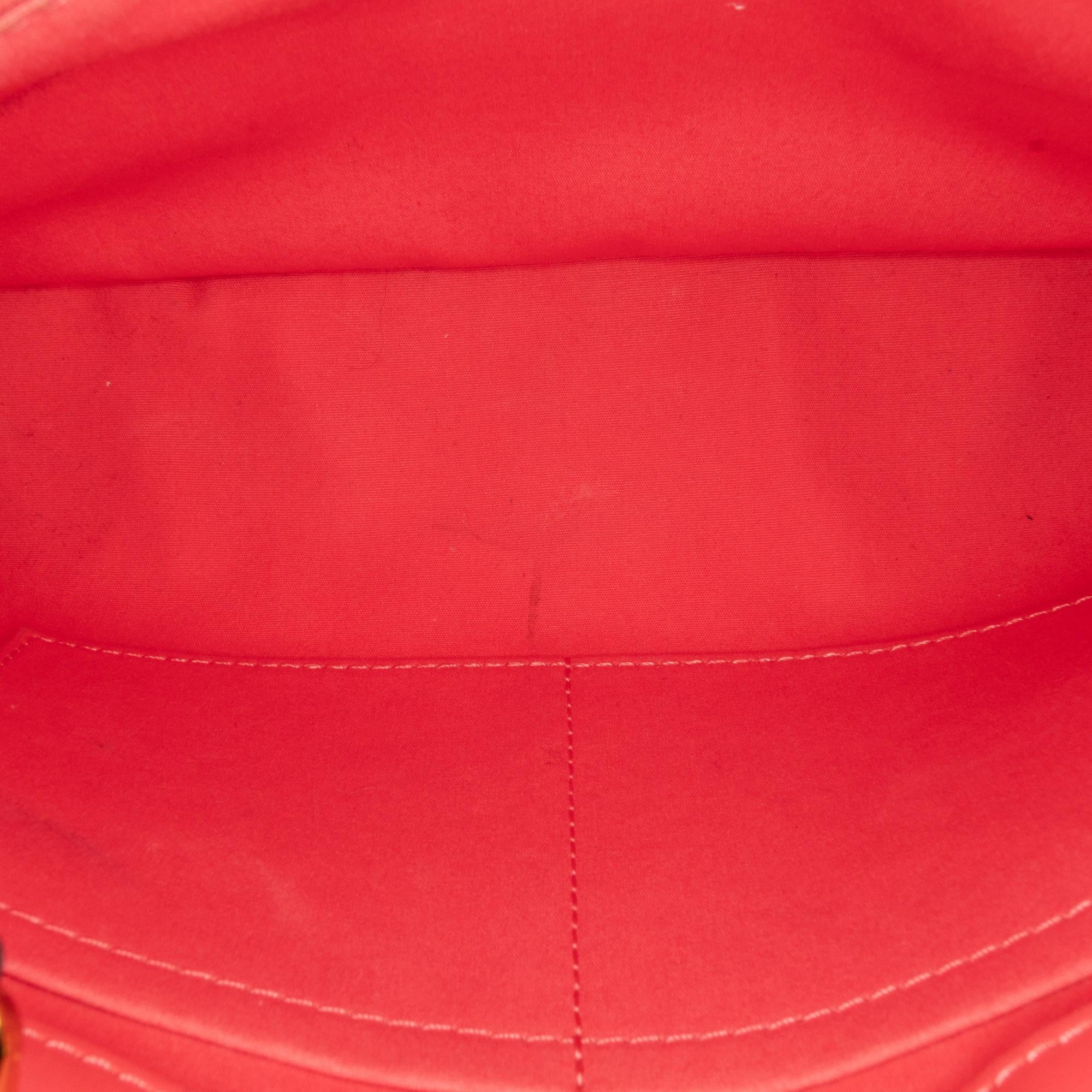 Louis Vuitton Monogram Vernis Montaigne BB (SHG-8u40wJ)