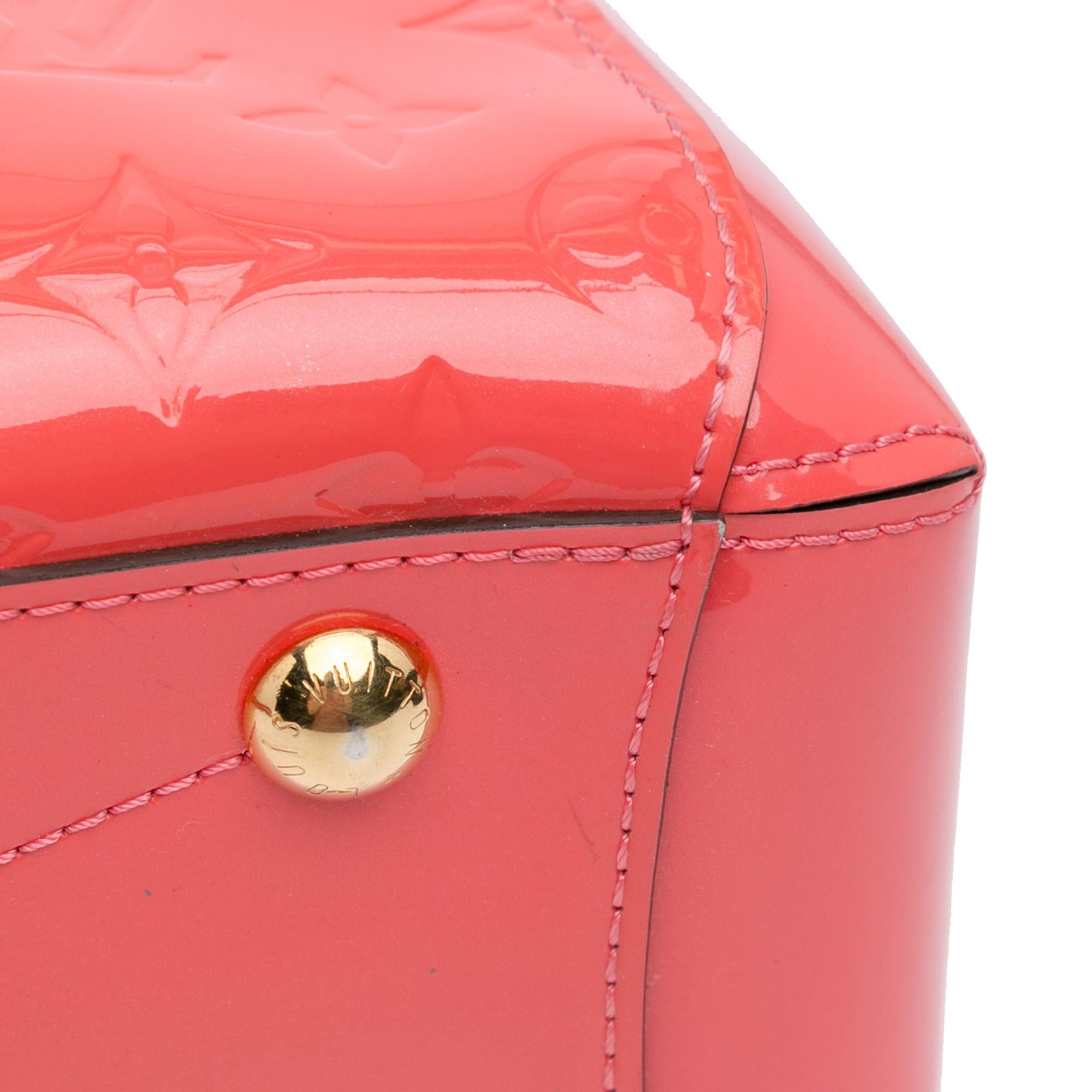 Louis Vuitton Monogram Vernis Montaigne BB (SHG-8u40wJ)