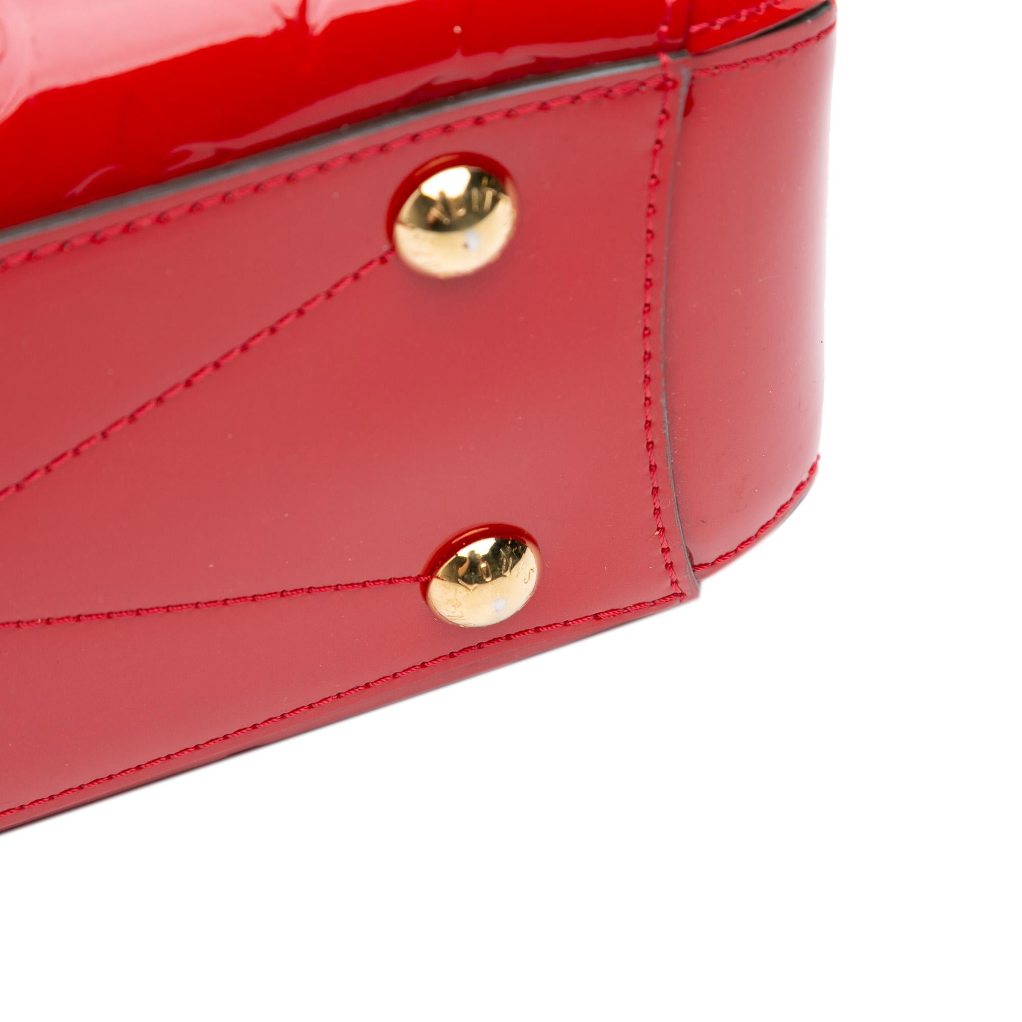 Louis Vuitton Monogram Vernis Montaigne BB (SHG-G9yb6I)