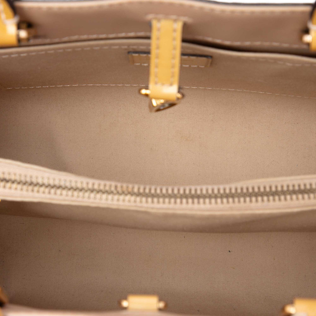 Louis Vuitton Monogram Vernis Montaigne BB