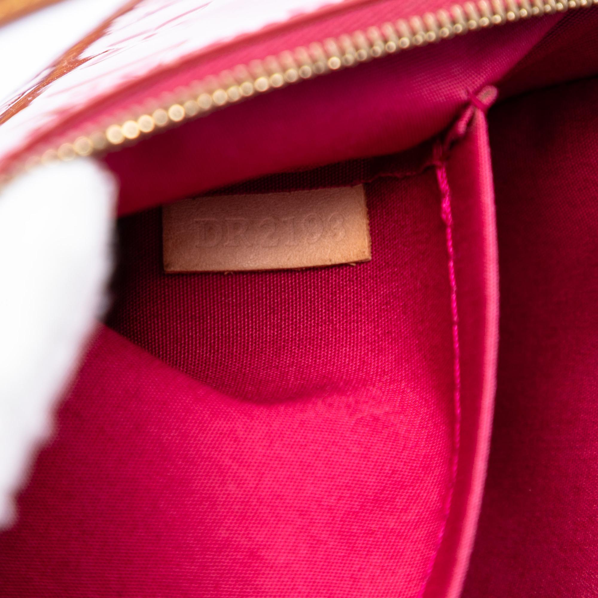 Louis Vuitton Monogram Vernis Pochette Accessoires