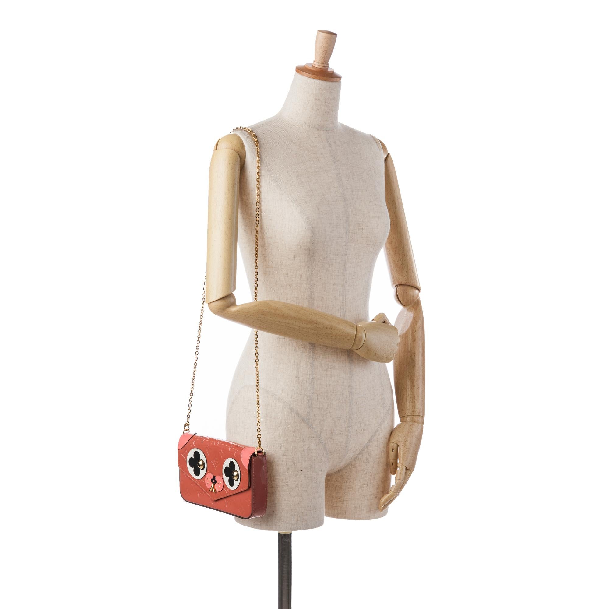 Louis Vuitton Monogram Vernis Pochette Felicie Valentine Dog (SHG-y5pSsZ)