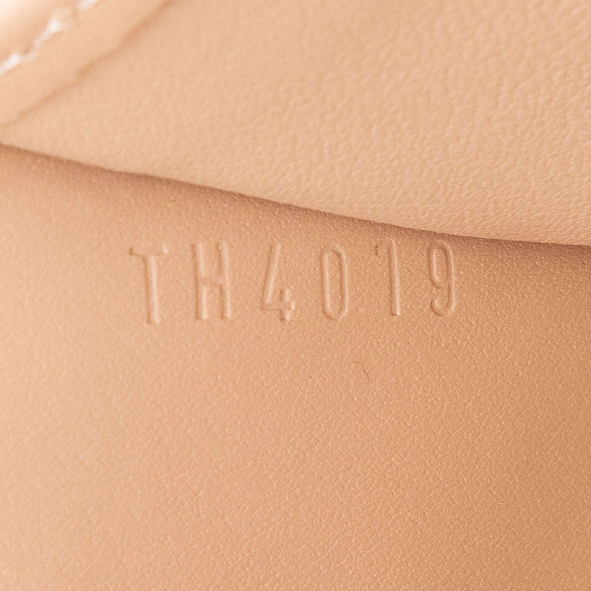 Louis Vuitton Monogram Vernis Sarah Wallet (SHF-56enYg)