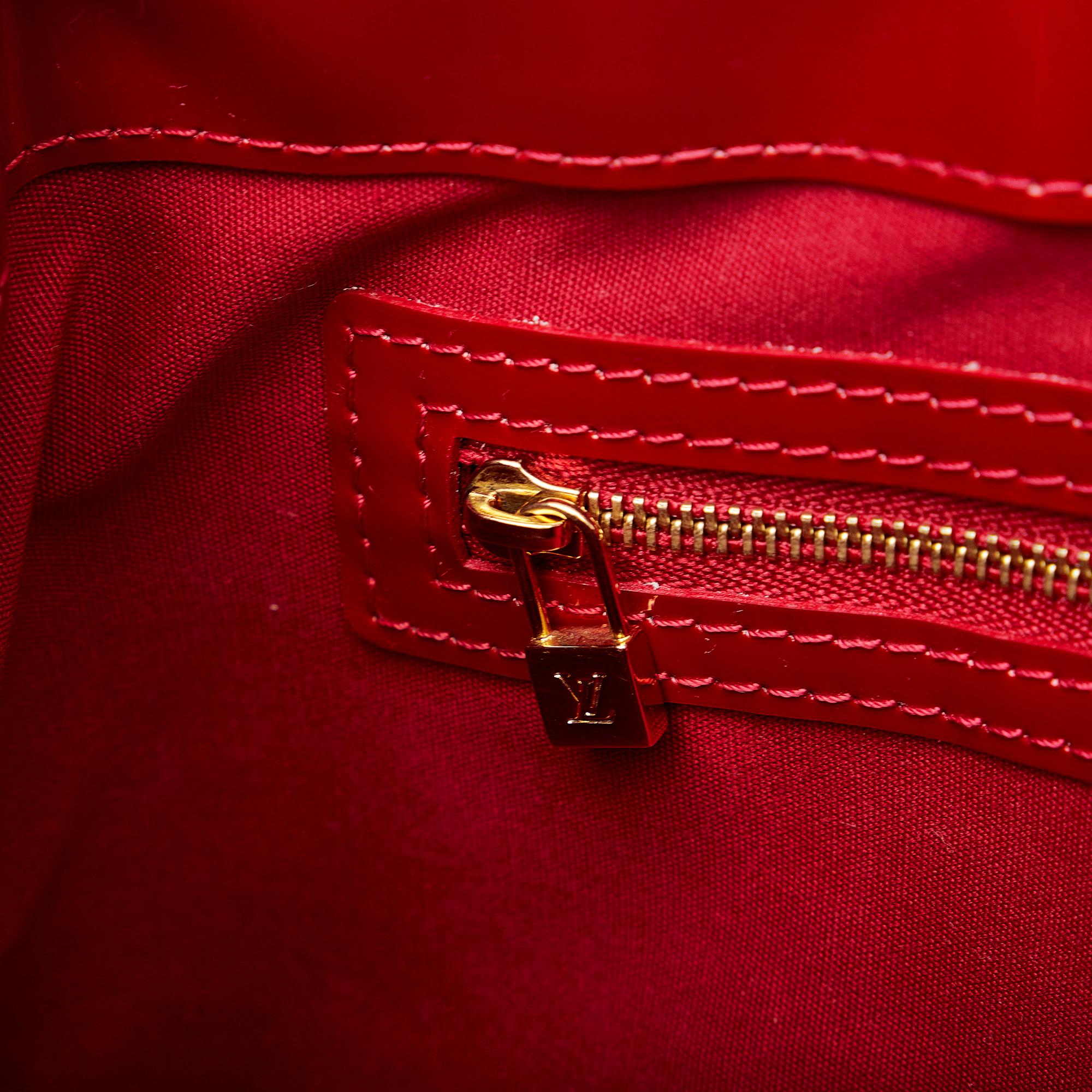 Louis Vuitton Monogram Vernis Wilshire PM (SHG-a7HjnB)