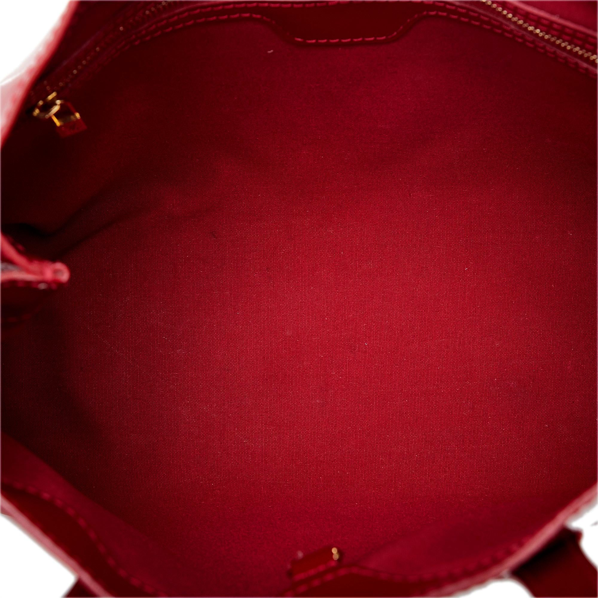 Louis Vuitton Monogram Vernis Wilshire PM (SHG-a7HjnB)