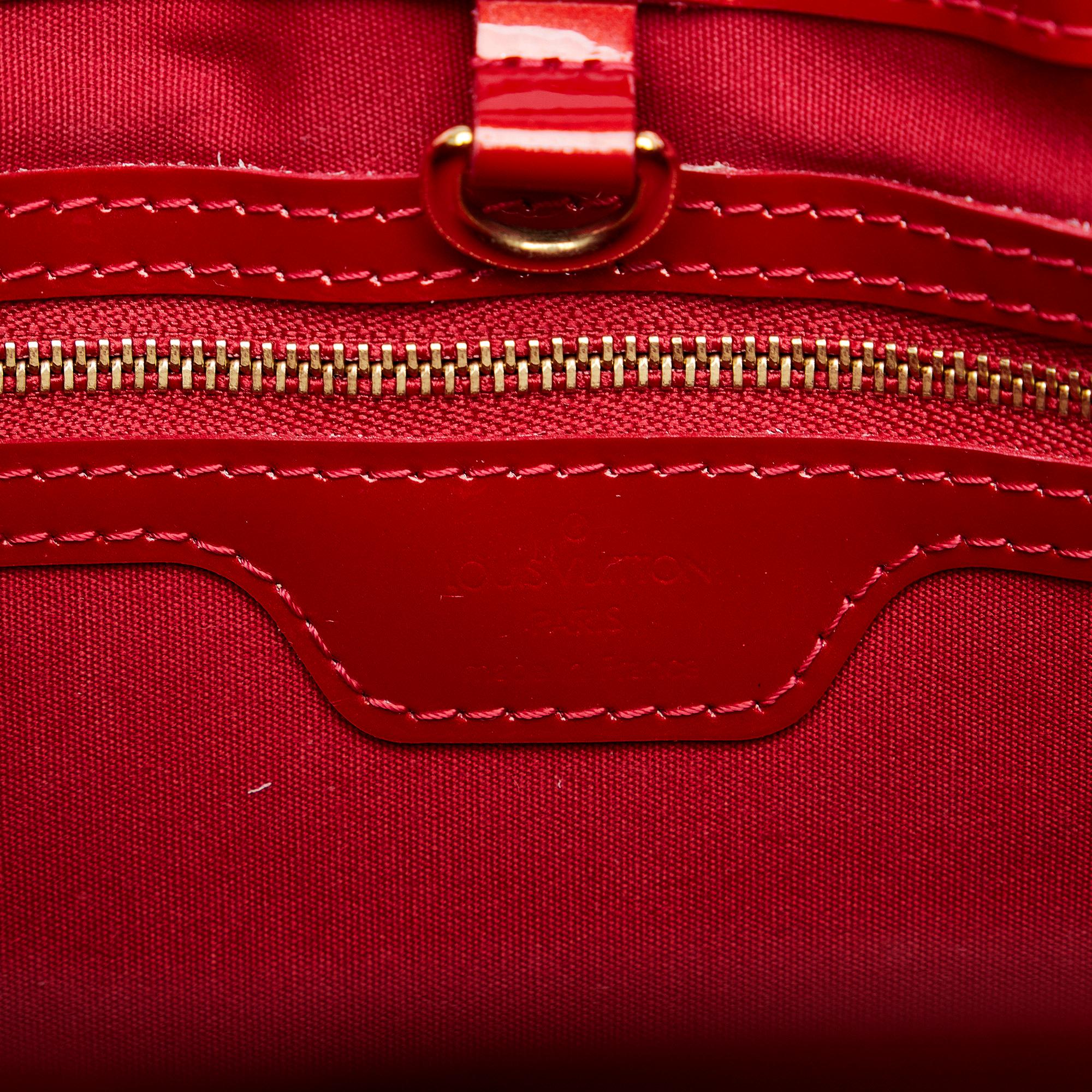 Louis Vuitton Monogram Vernis Wilshire PM (SHG-a7HjnB)