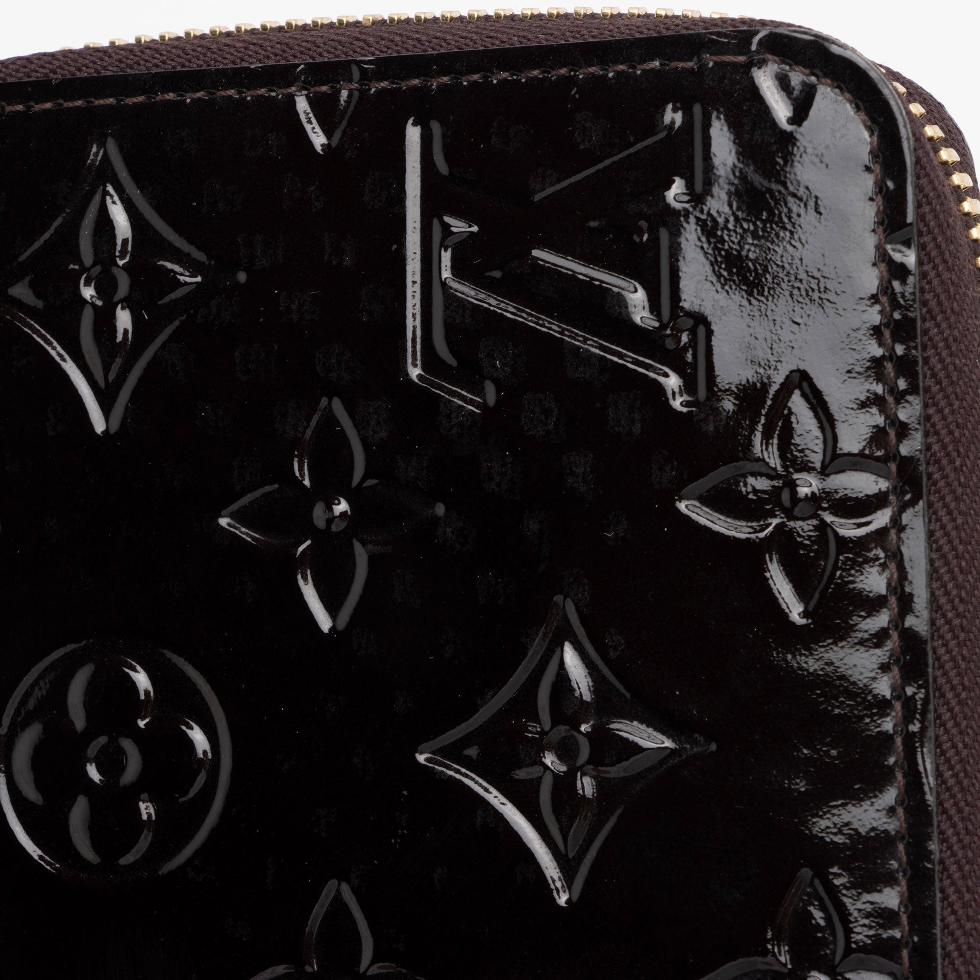 Louis Vuitton Monogram Vernis Zippy Wallet (SHF-n5wBvZ)