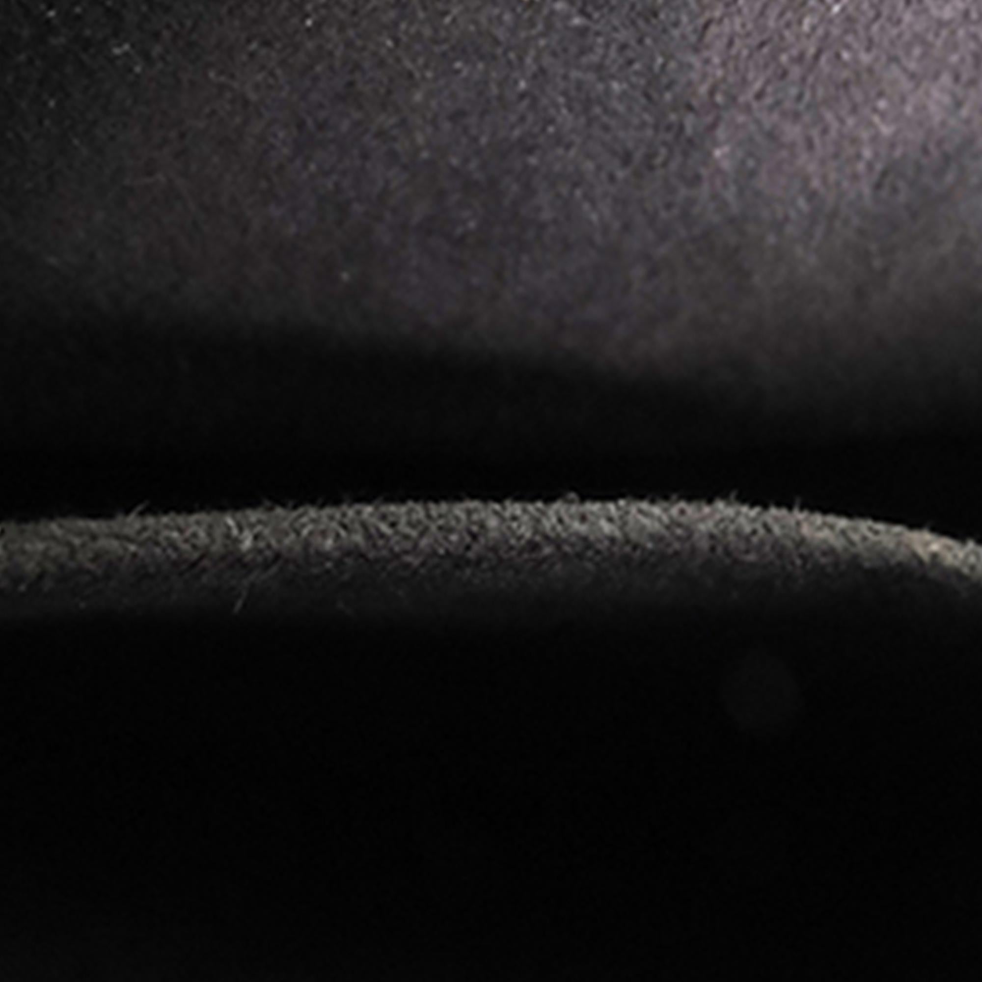 Louis Vuitton New Wave Camera Bag (SHG-7qm0Jq)