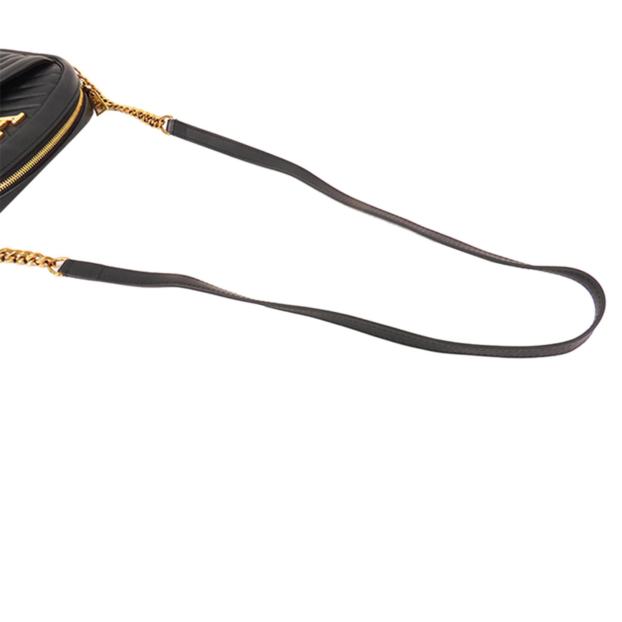 Louis Vuitton New Wave Camera Bag (SHG-7qm0Jq)