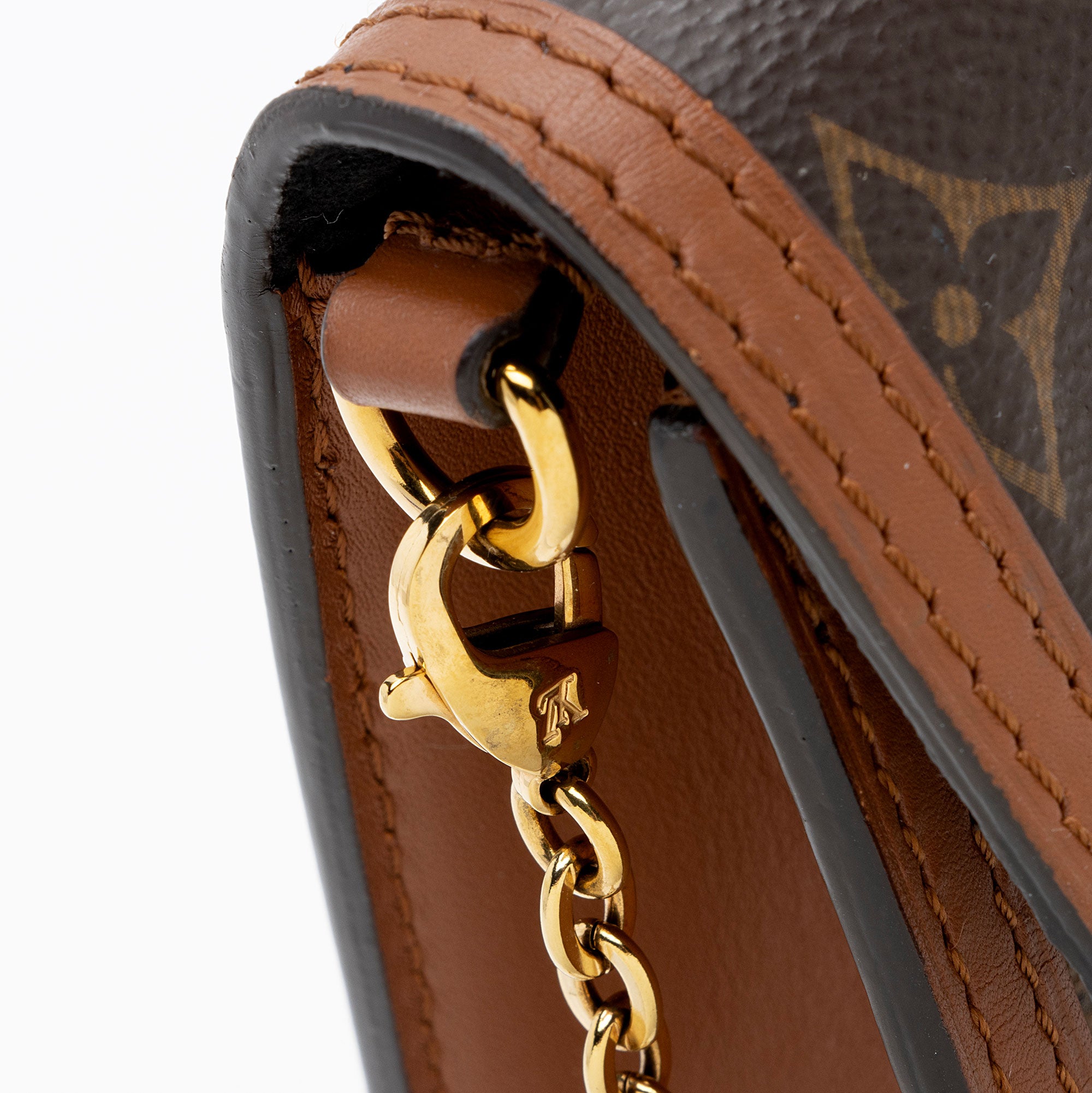 Louis Vuitton Reverse Monogram Dauphine Chain Wallet (SHF-Z8FXpO)