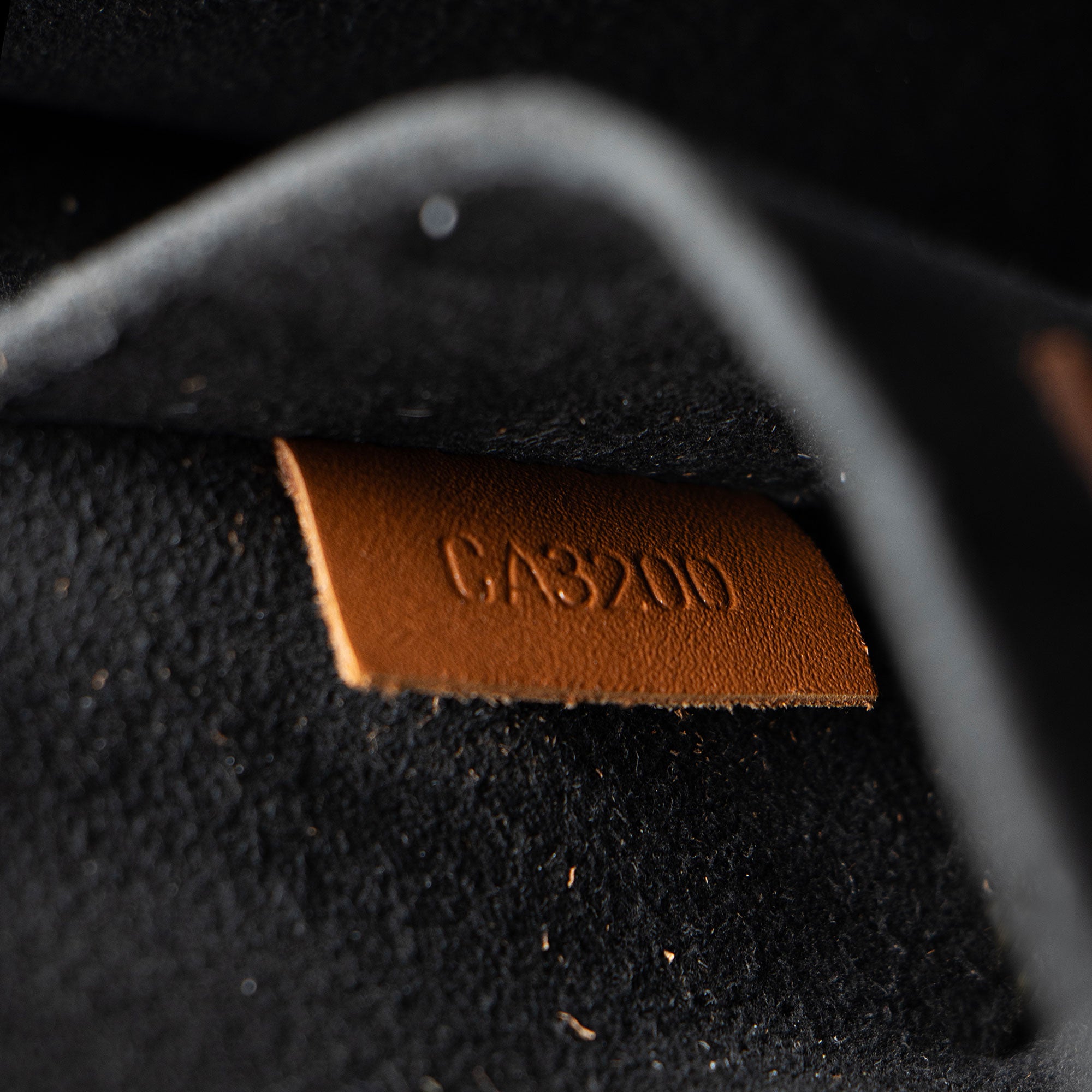 Louis Vuitton Reverse Monogram Dauphine MM Shoulder Bag (SHF-gLxrYk)