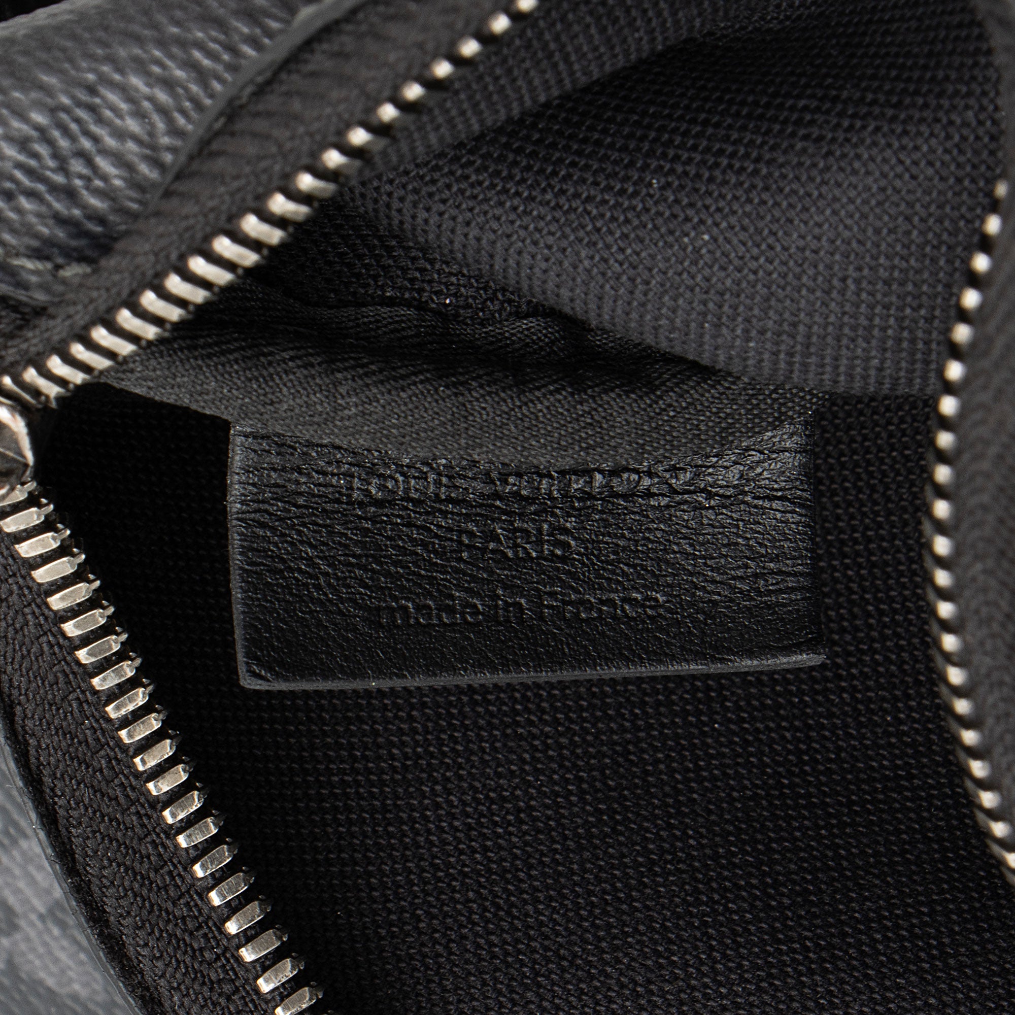 Louis Vuitton Reverse Monogram Eclipse Trio Messenger (SHF-CDPjS8)