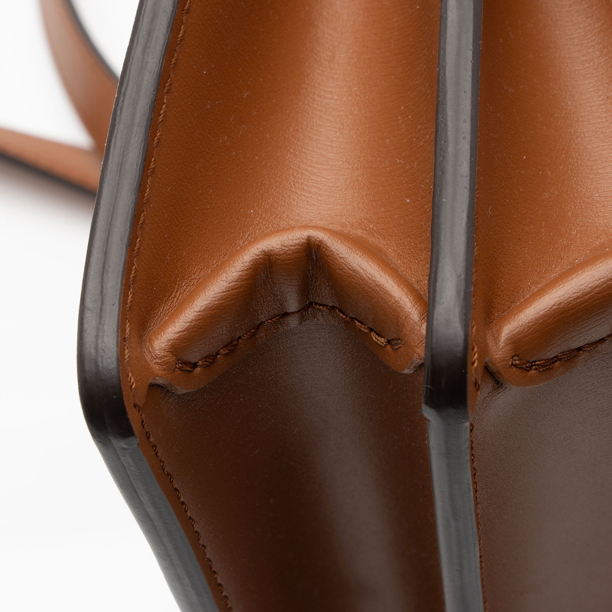 Louis Vuitton Reverse Monogram Mini Dauphine Shoulder Bag (SHF-5h8t07)