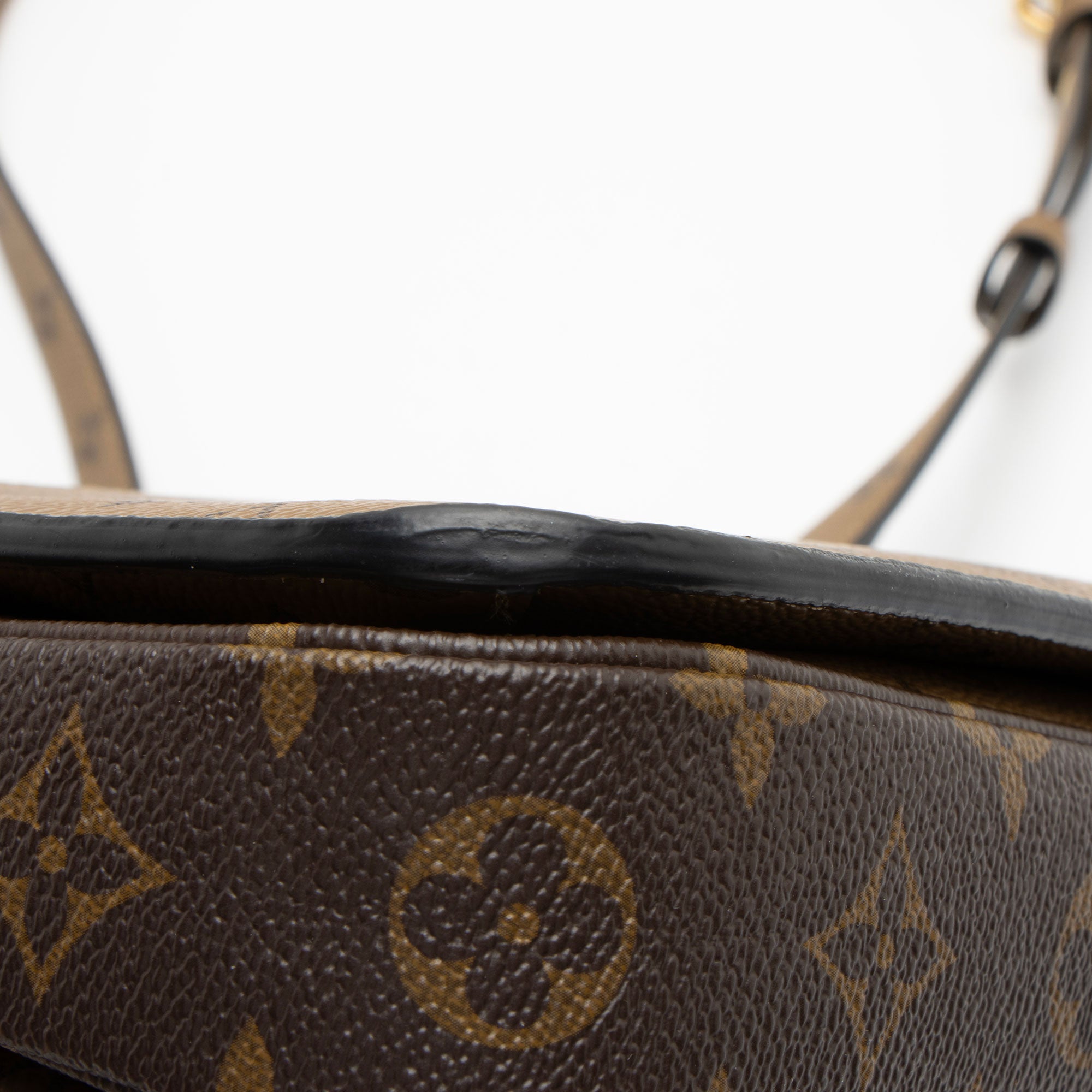 Louis Vuitton Reverse Monogram Pochette Metis Shoulder Bag (SHF-QRerUA)