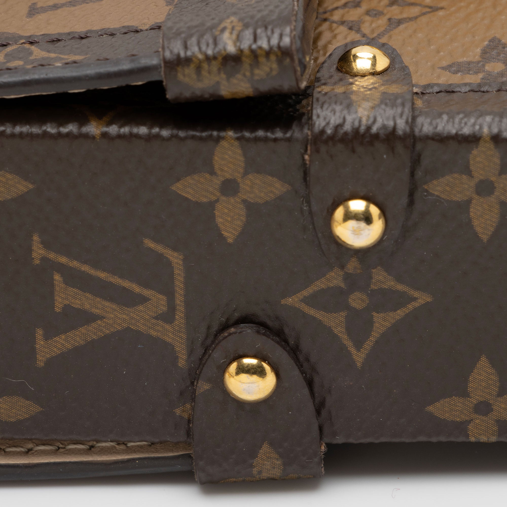 Louis Vuitton Reverse Monogram Pochette Trunk Vertical Shoulder Bag (SHF-xhzYvZ)