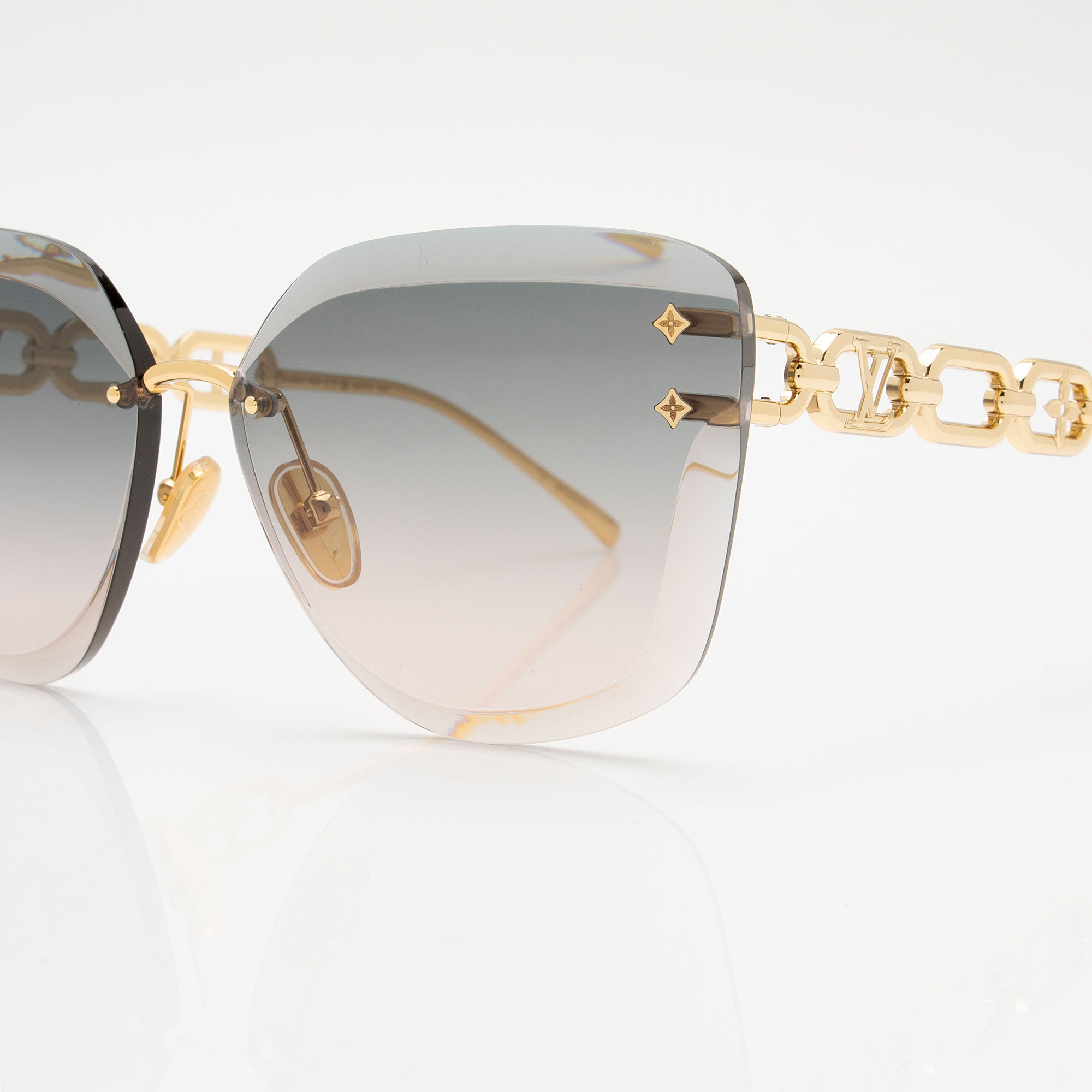 Louis Vuitton Rimless LV Jewel Chain Cat Eye Sunglasses (SHF-ITwnkm)