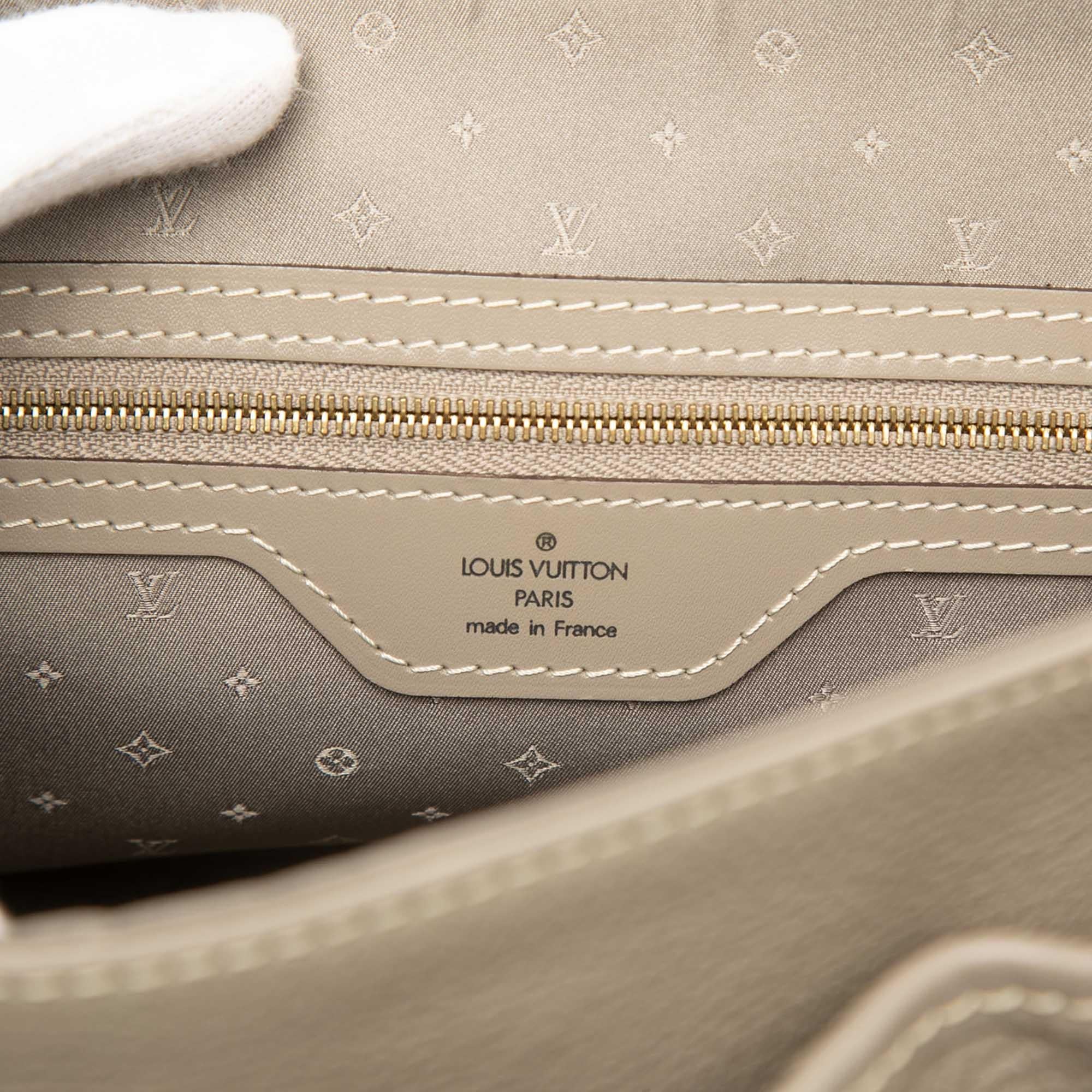 Louis Vuitton Suhali Le Confident