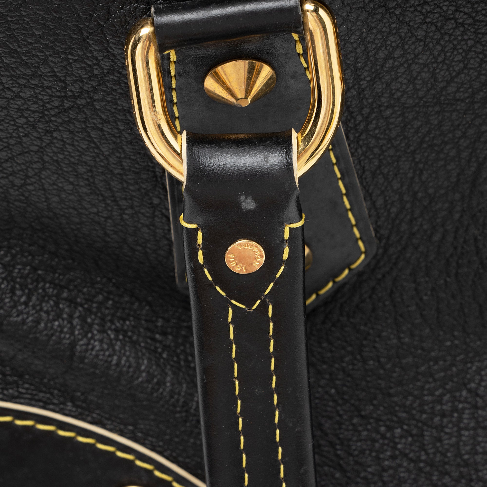 Louis Vuitton Suhali Leather L'Absolu de Voyage Tote (SHF-jMiYO8)