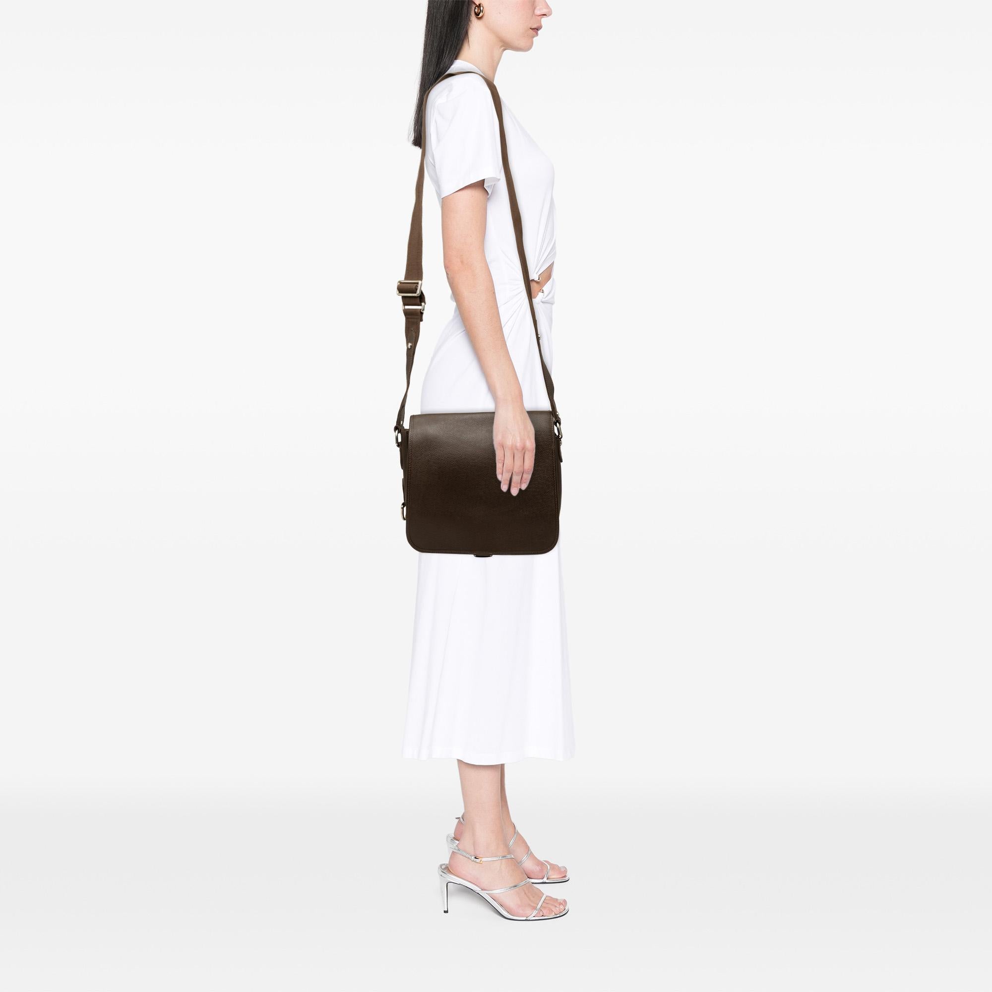 Louis Vuitton Taiga Andrei