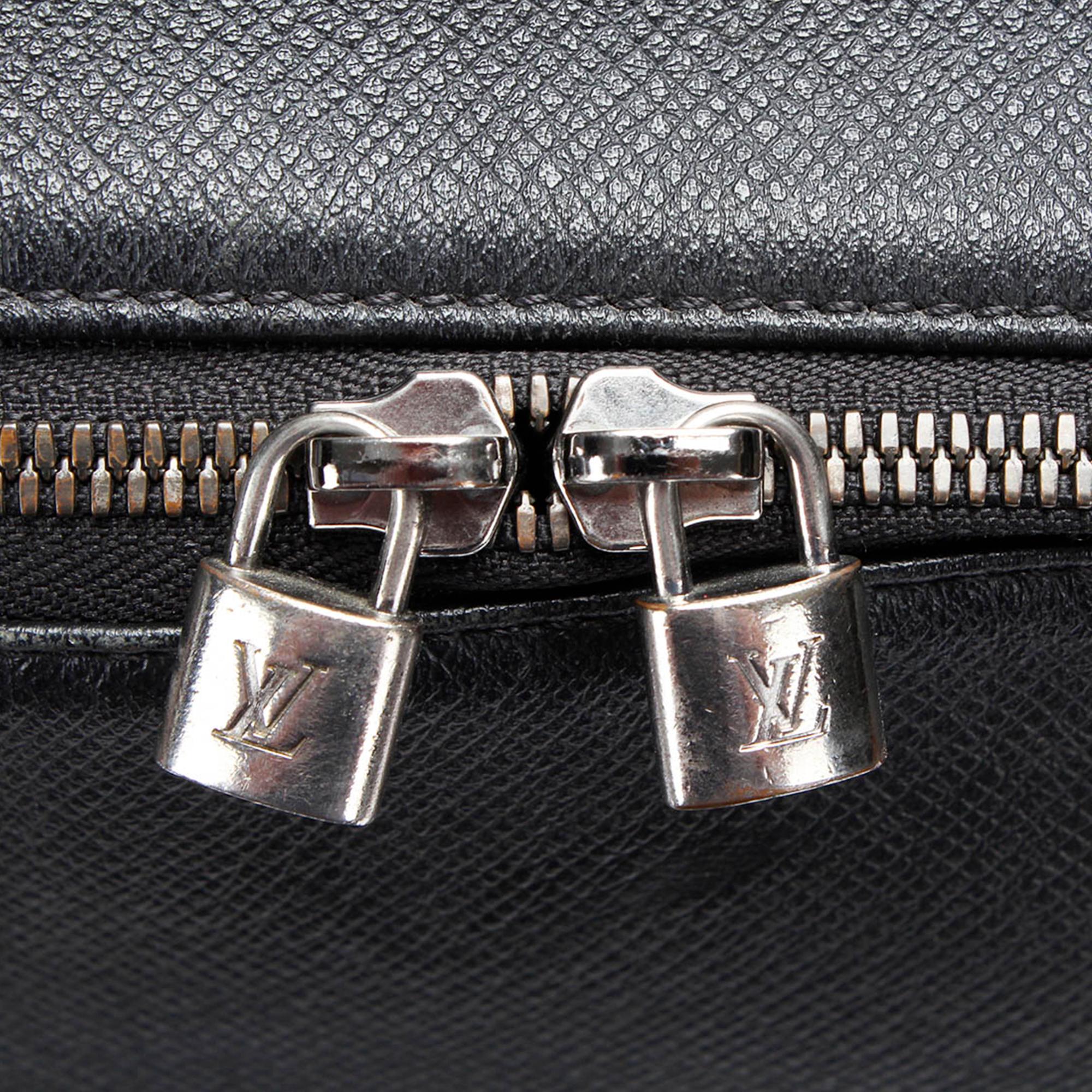 Louis Vuitton Taiga Apollo Backpack (SHG-Fnhfx8)