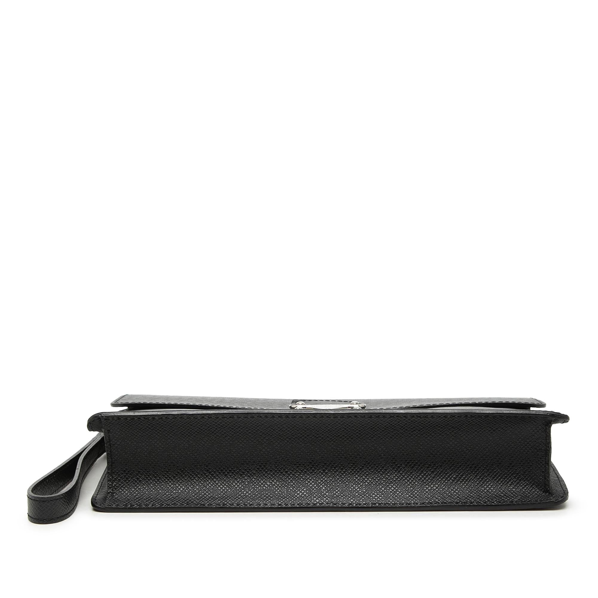 Louis Vuitton Taiga Belaia Clutch