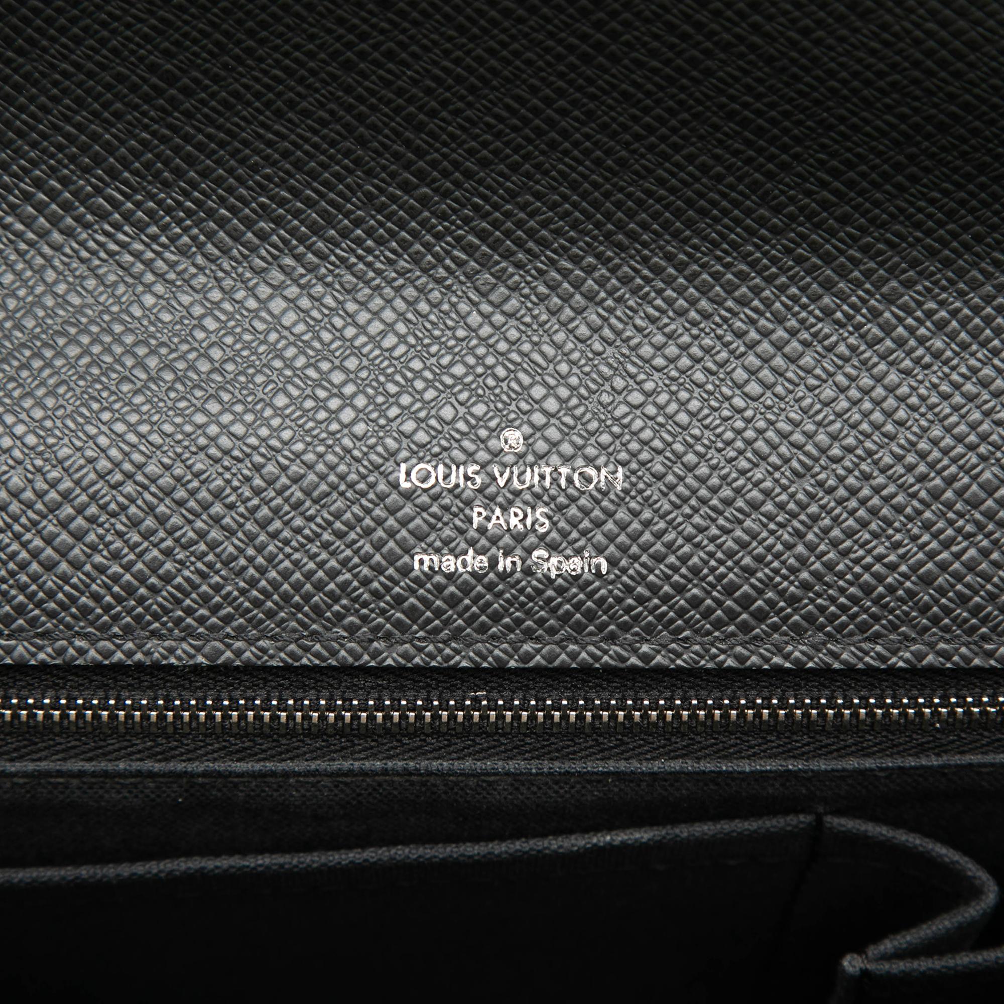 Louis Vuitton Taiga Belaia Clutch