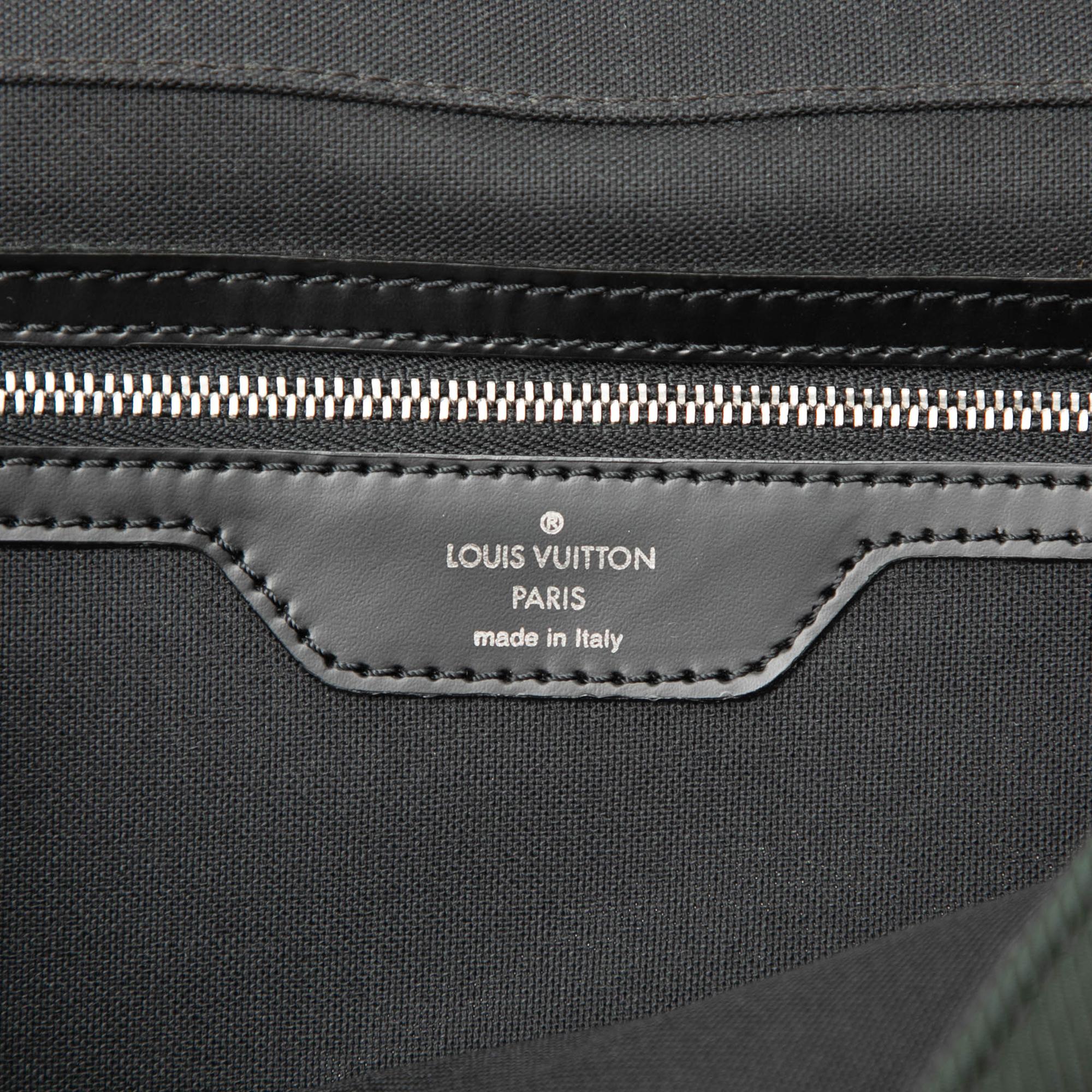 Louis Vuitton Taiga Dersou