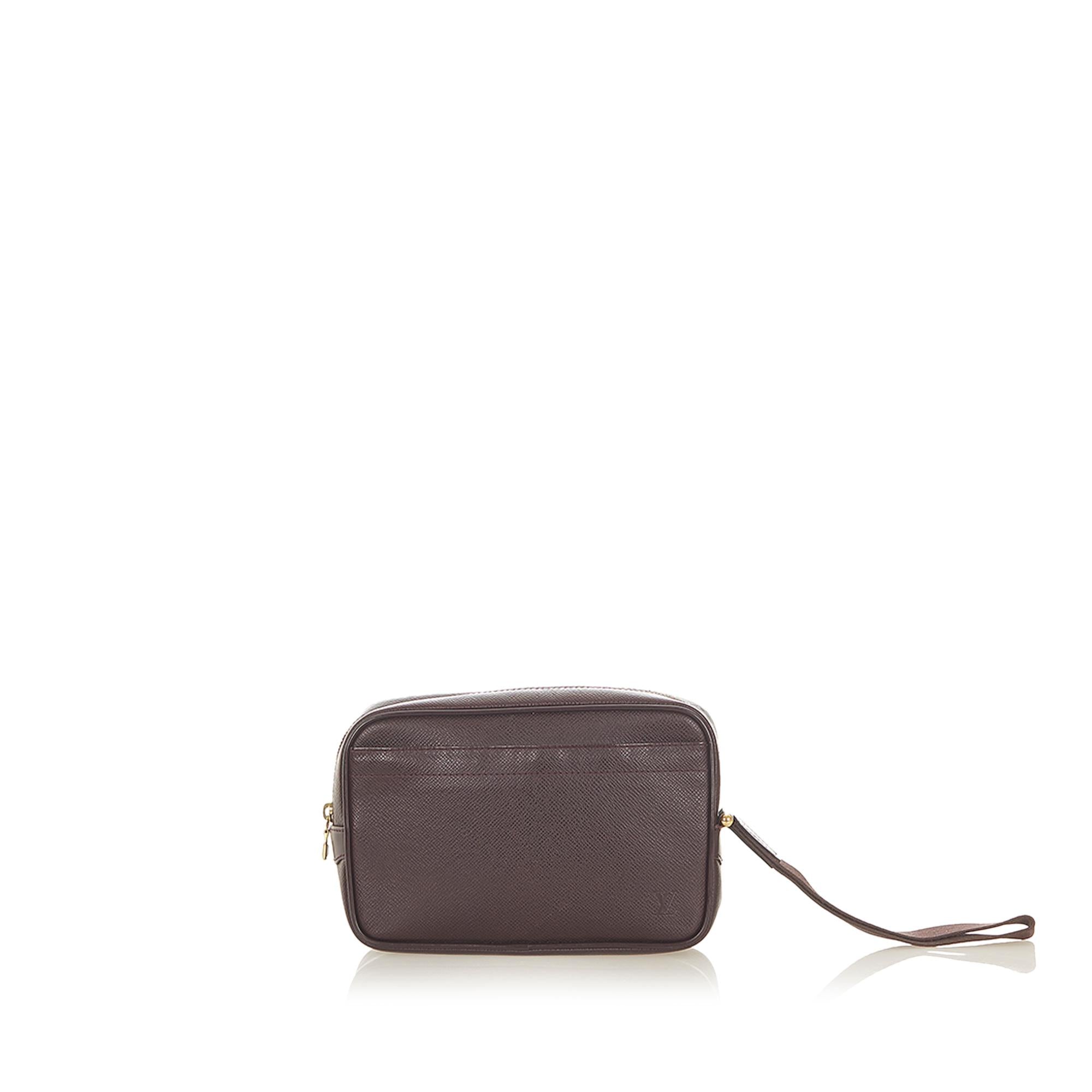 Louis Vuitton Taiga Kaluga Clutch Bag (SHG-iKlNhH)