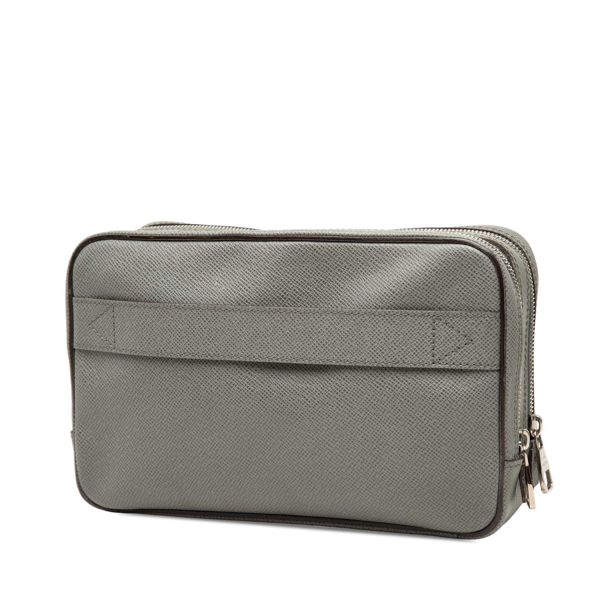 Louis Vuitton Taiga Kasai