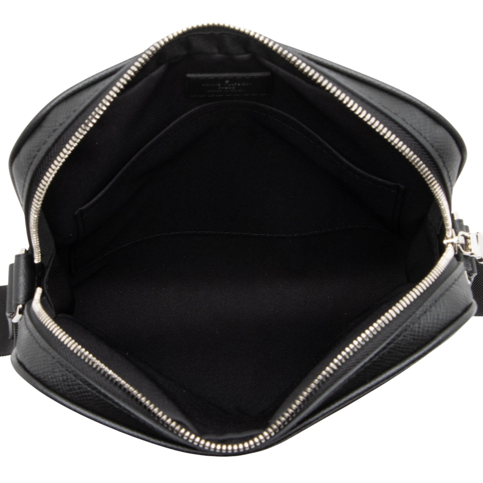 Louis Vuitton Taiga Leather Alex BB Messenger