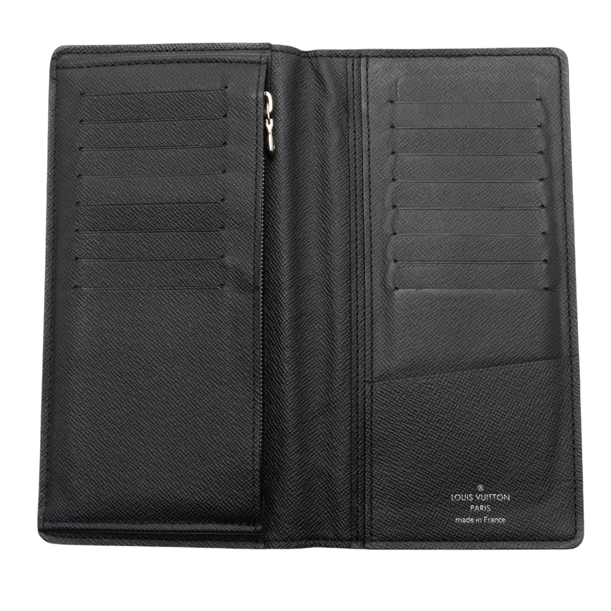 Louis Vuitton Taiga Leather Brazza Wallet (SHF-A7pgX6)