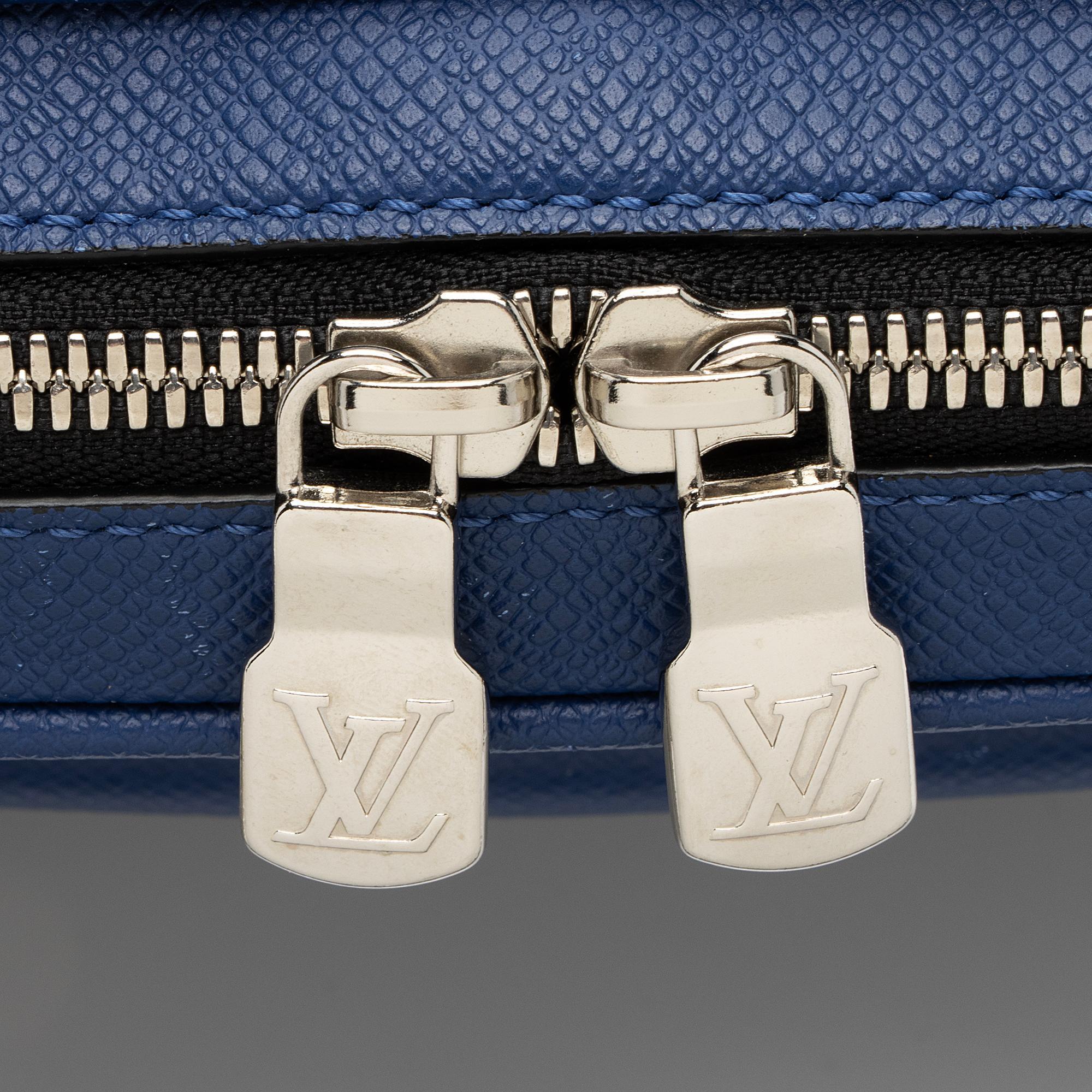 Louis Vuitton Taiga Leather Outdoor Messenger