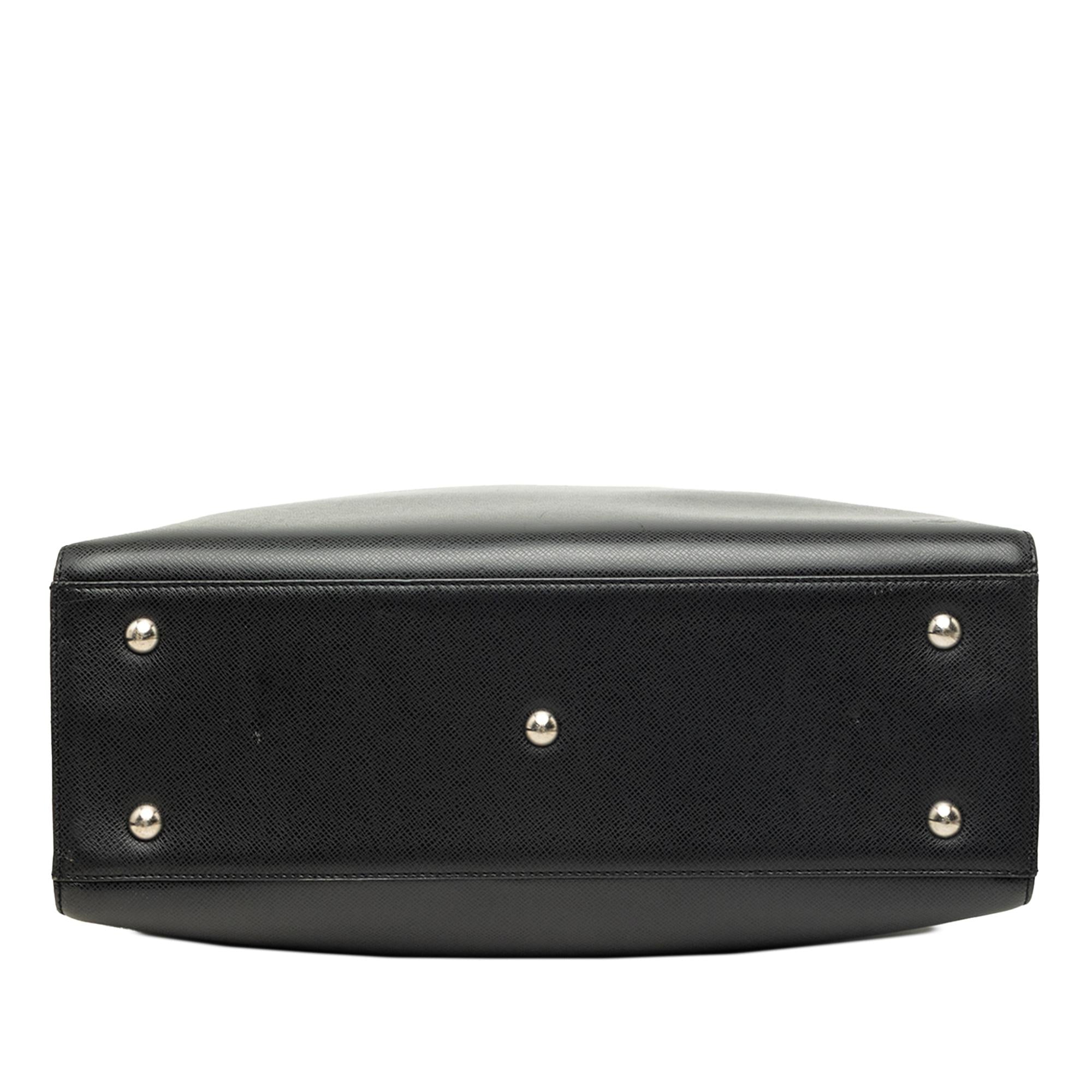 Louis Vuitton Taiga Nevski