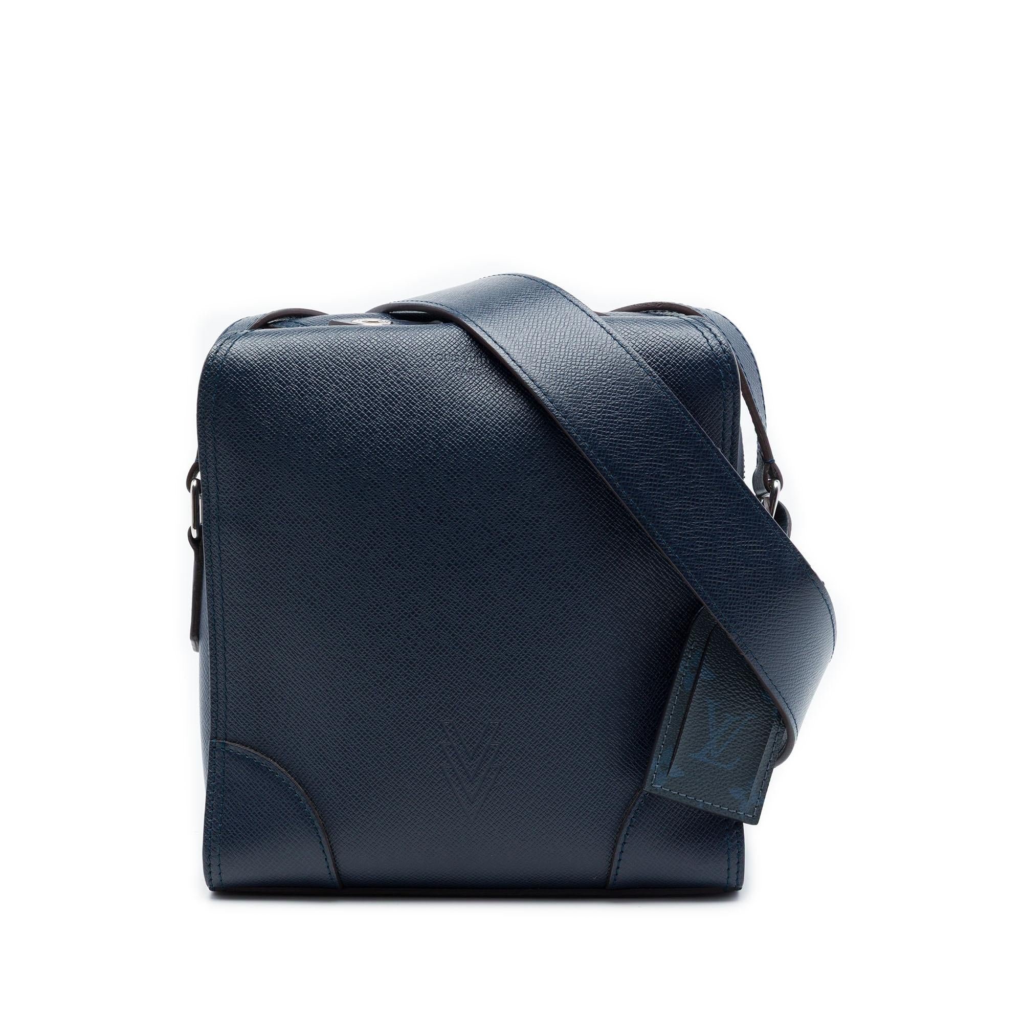 Louis Vuitton Taiga Nikolai Messenger