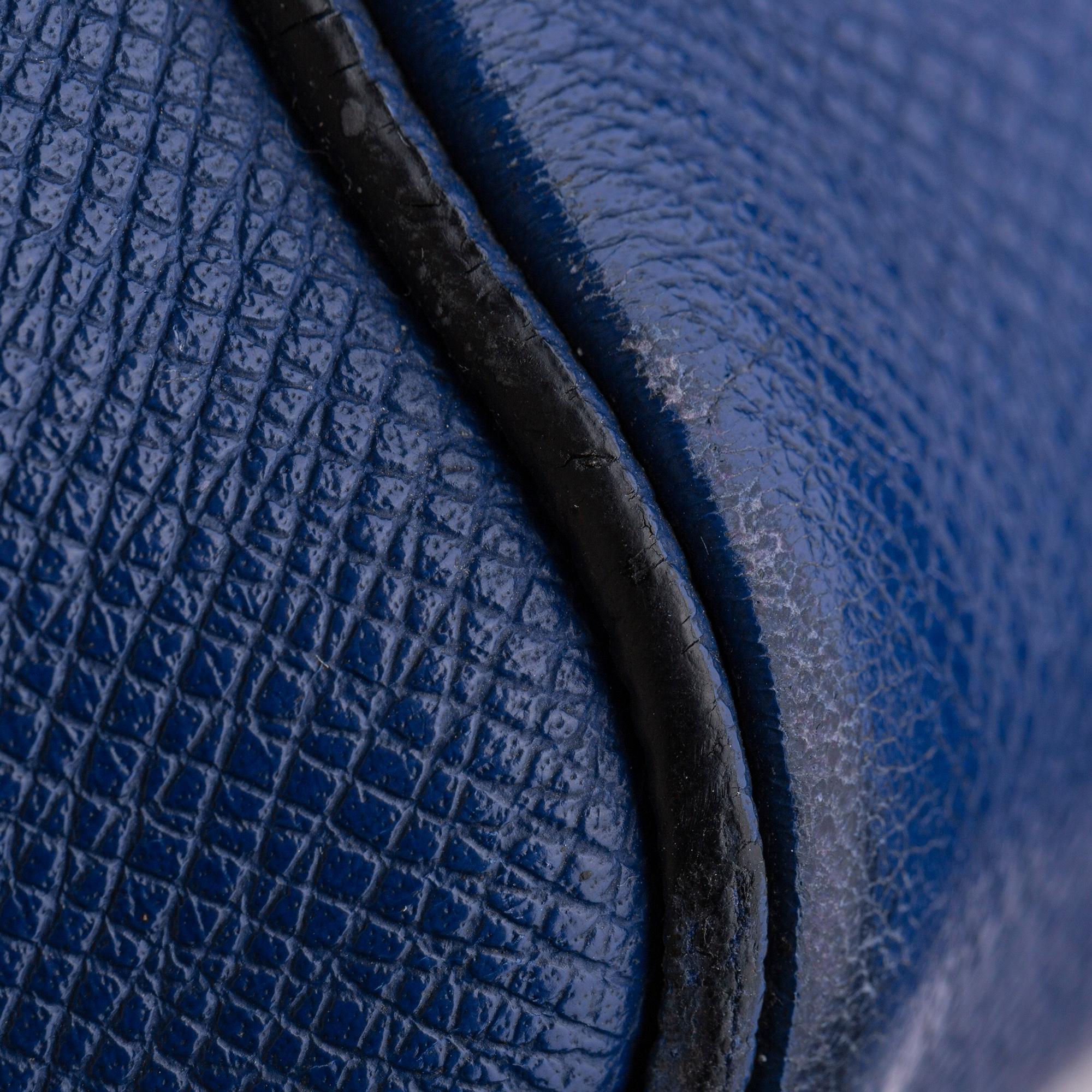 Louis Vuitton Taiga Outdoor Messenger PM (SHG-yMuxw1)