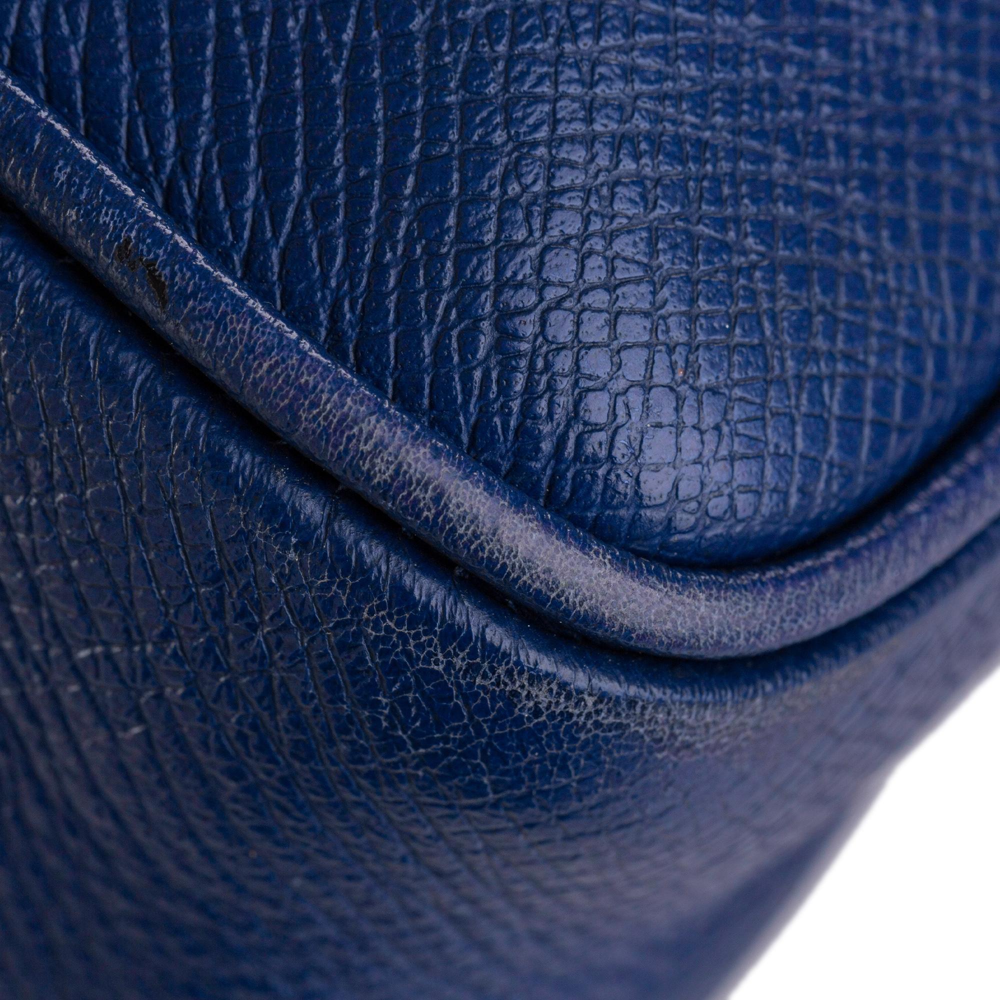 Louis Vuitton Taiga Outdoor Messenger PM (SHG-yMuxw1)